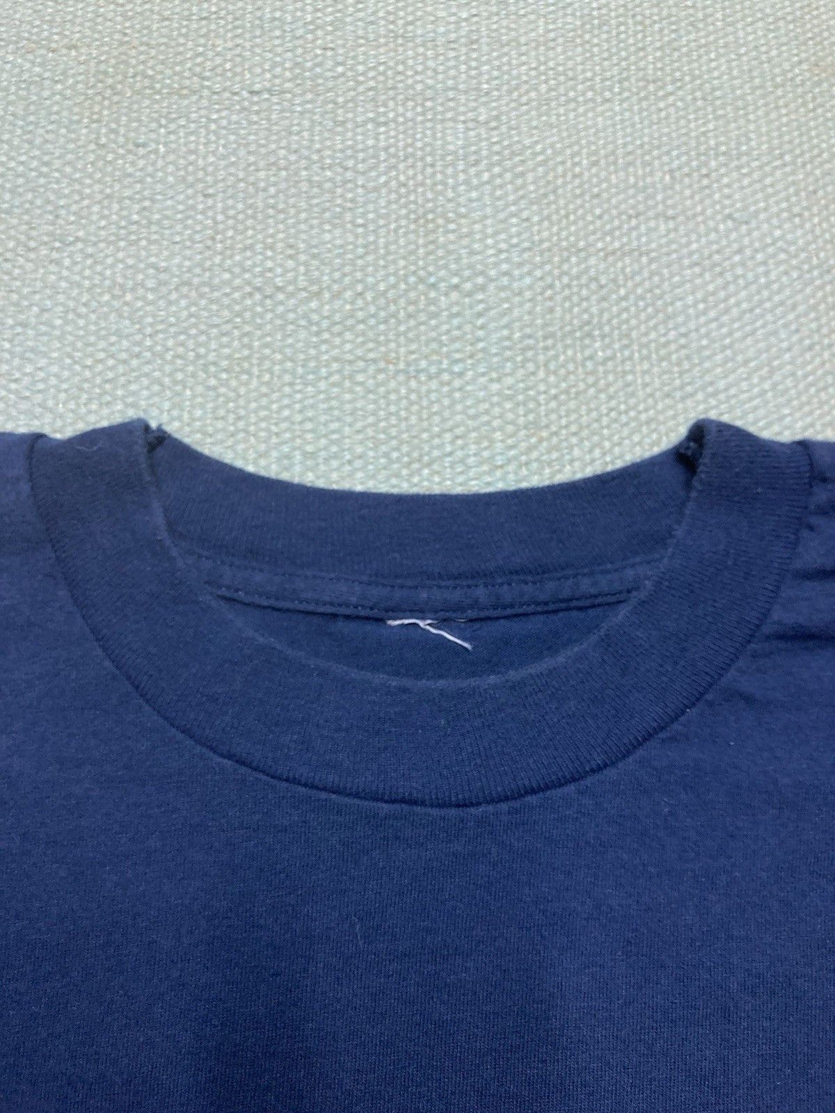 Vintage vtg 90s y2k blank t shirt navy blue plain soft cotton large Size US L / EU 52-54 / 3 - 6 Thumbnail