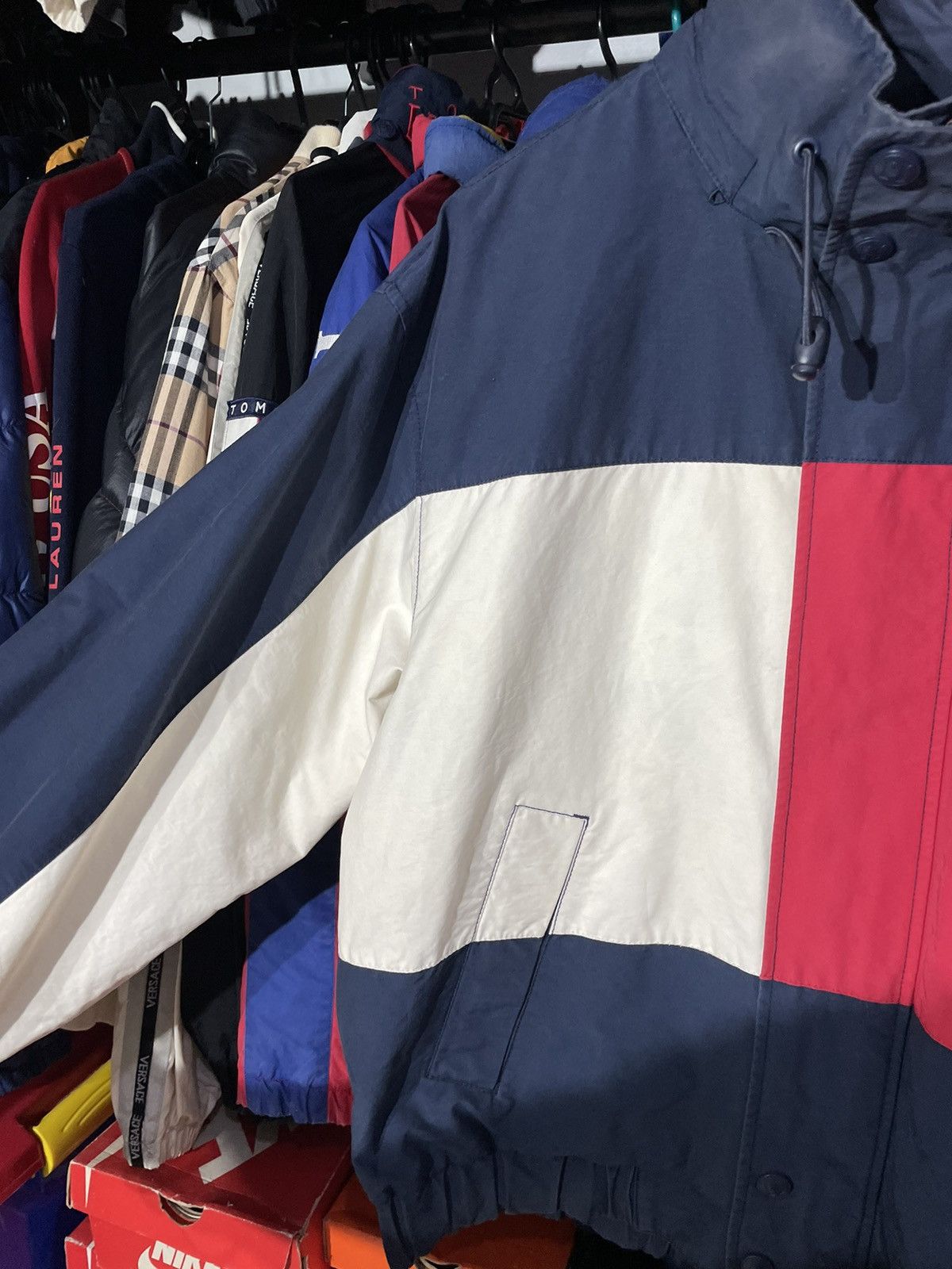 Japanese Brand × Tommy Hilfiger × Vintage Jacket Tommy Hilfiger Big Flag 90’s Vintage Reversible Size US M / EU 48-50 / 2 - 14 Thumbnail