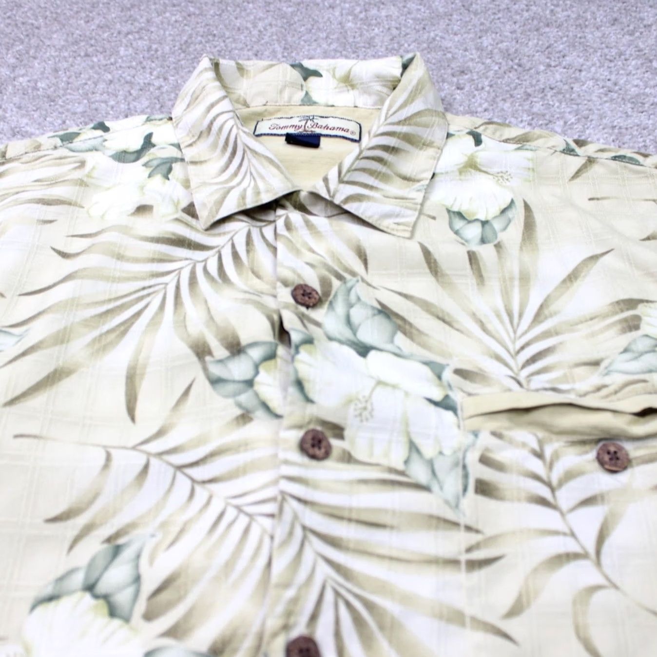 Tommy Bahama Tommy Bahama Camp Shirt Men Medium Beige Floral Silk S/S Button-Up Casual Beach Hawaii Size US M / EU 48-50 / 2 - 4 Thumbnail