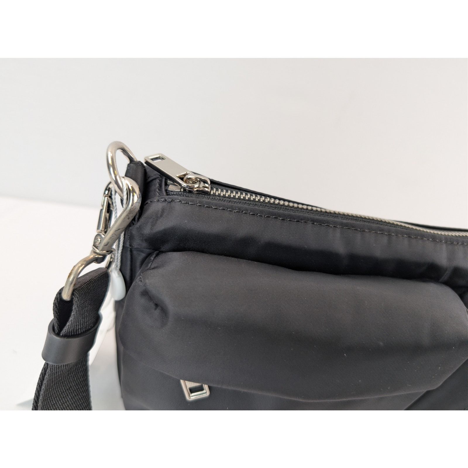 Maison Margiela o1rshd1 MM6 Three Pocket Nylon Crossbody Messenger Bag Black Size ONE SIZE - 5 Thumbnail