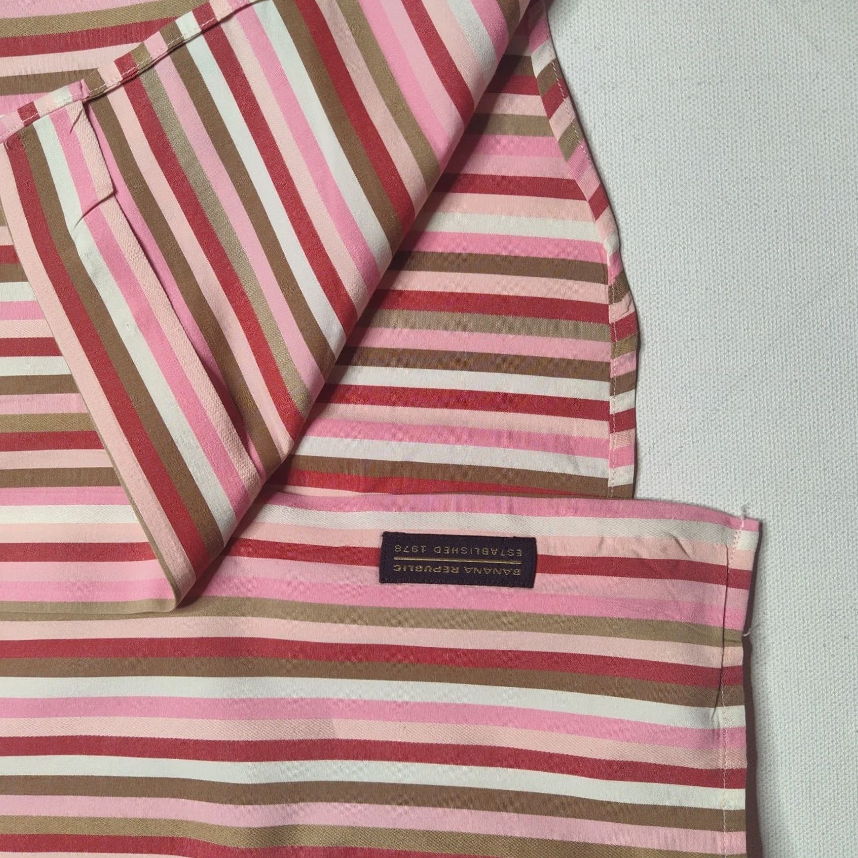 Banana Republic Banana Republic Shirt Men Large Pink Striped Cotton Button-Up Open Collar Long Sleeve Flip Cuff 100% Cotton Shirt Size US L / EU 52-54 / 3 - 7 Thumbnail