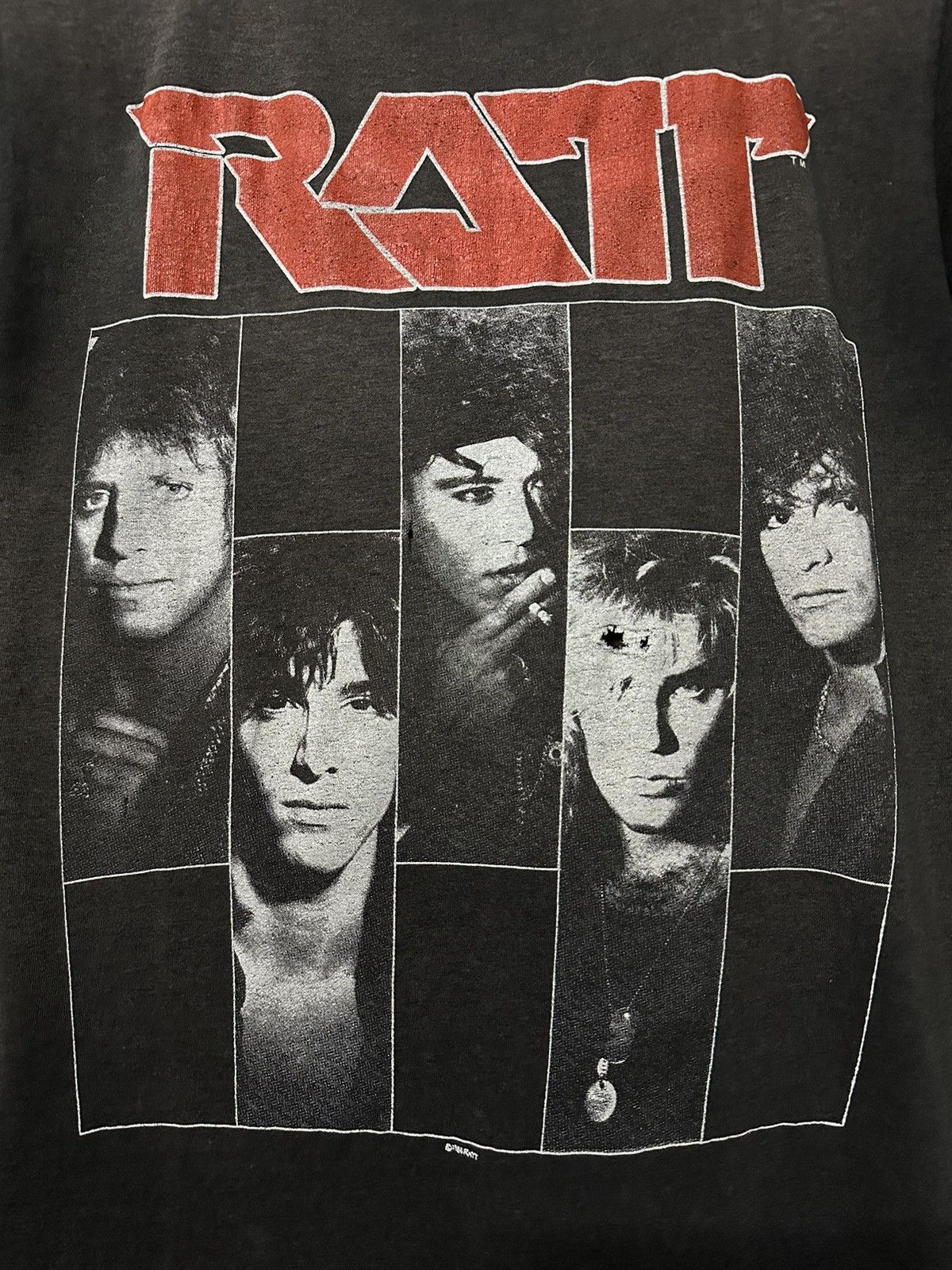 Band Tees × Vintage Vintage 80s Ratt American Glam Metal Tour Distressed Tee Size US M / EU 48-50 / 2 - 2 Thumbnail