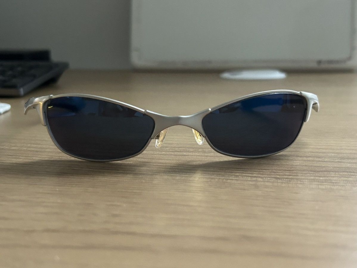 Oakley 2003 Oakley Wiretap (First Gen) - Silver Ice Iridium Size ONE SIZE - 8 Thumbnail