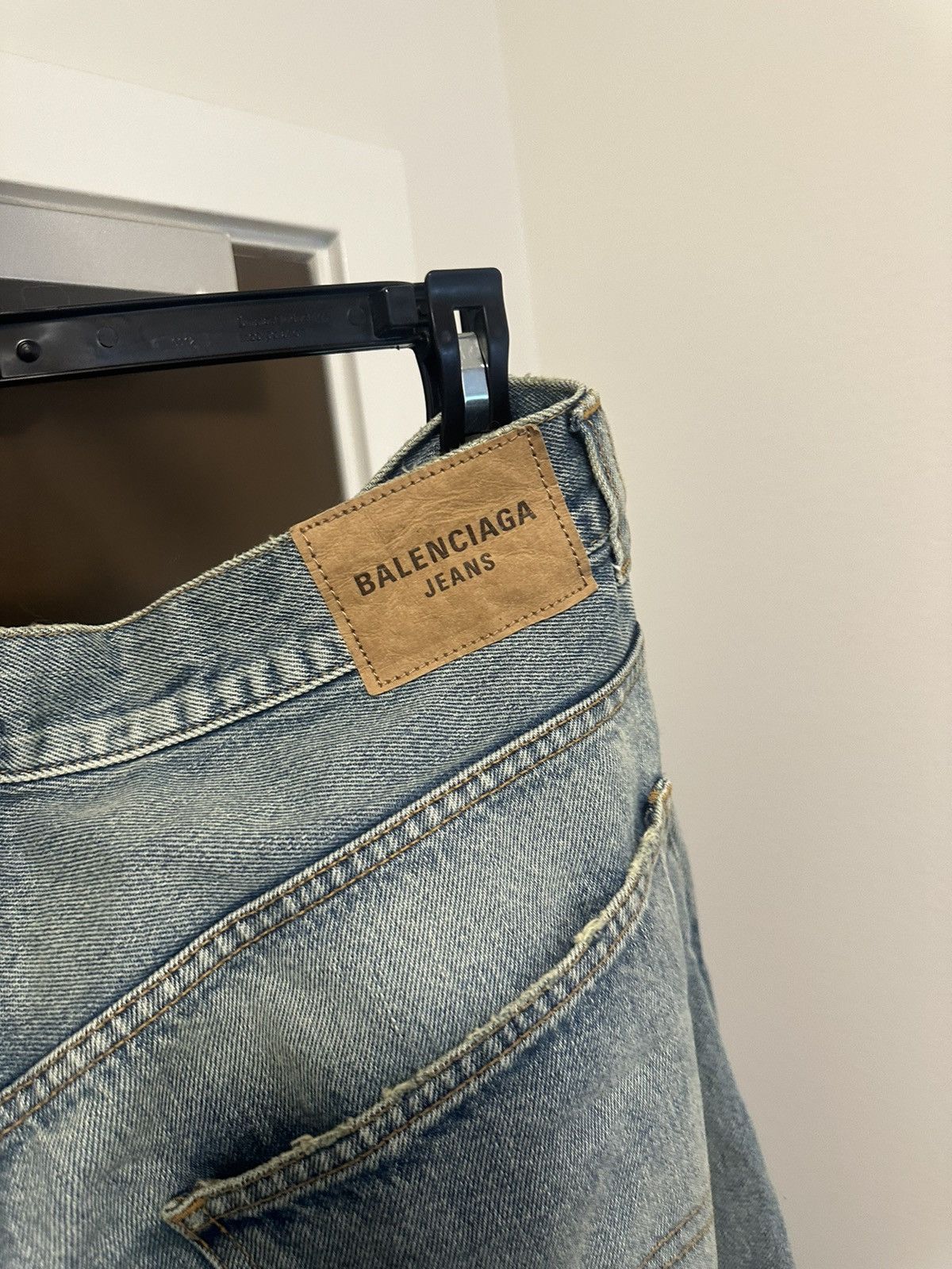 Balenciaga Balenciaga Winter 22 Large Baggy Denim Size US 34 / EU 50 - 6 Thumbnail