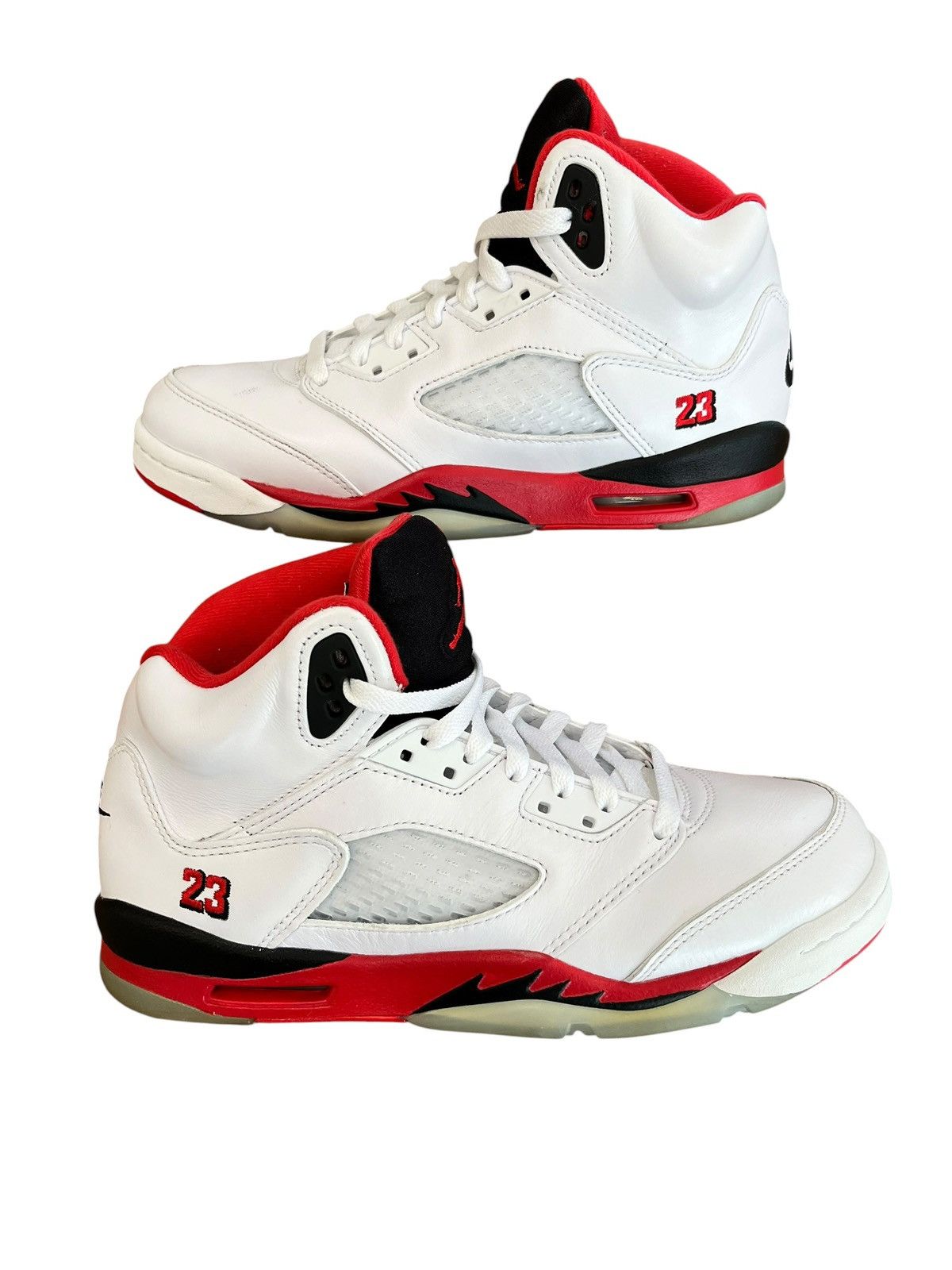 Jordan Brand Jordan 5 Retro Fire Red Black Tongue (2025) Size US 7 / EU 40 - 2 Thumbnail