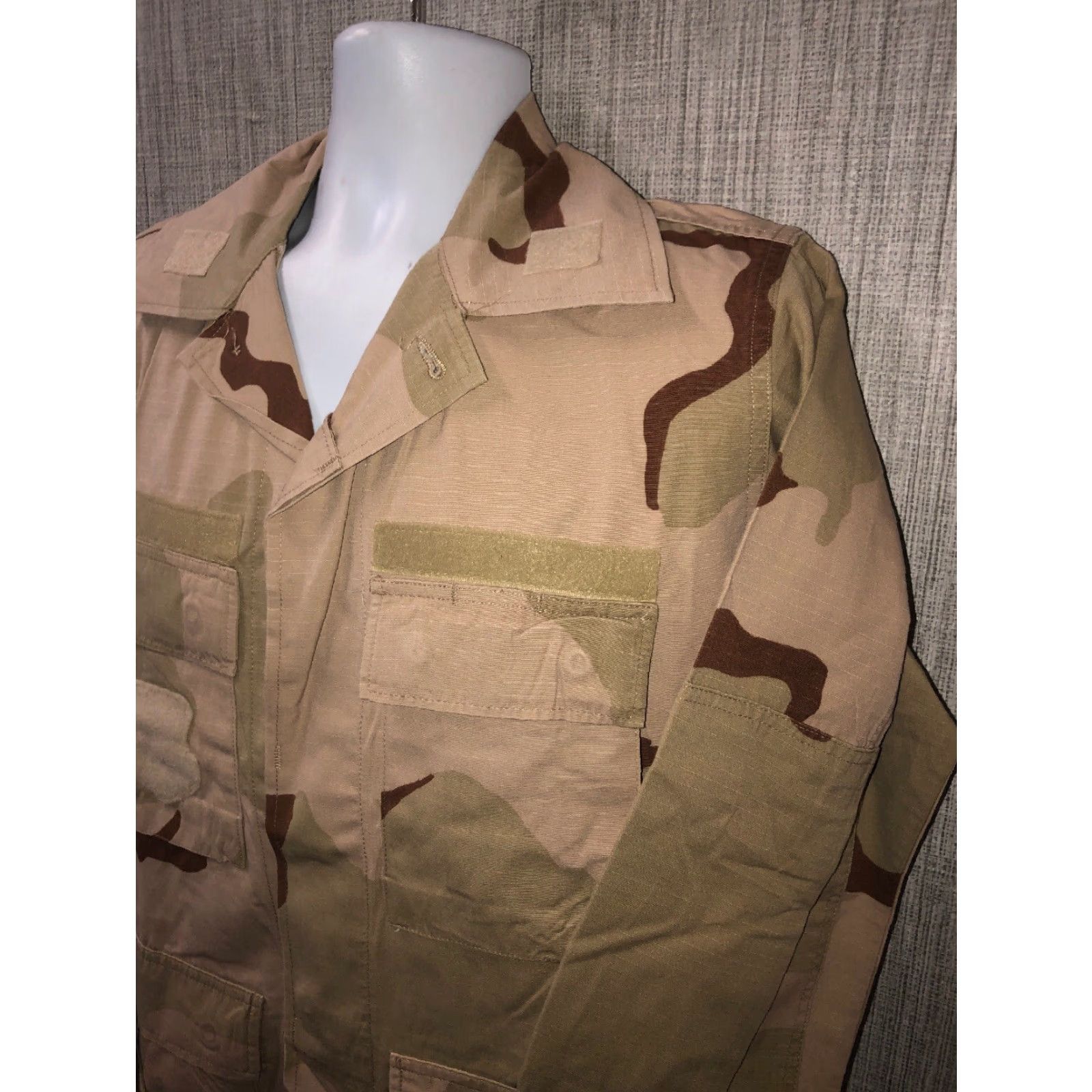 Vintage Mens Beige Camoflauge Military Jacket Size S Size US S / EU 44-46 / 1 - 2 Thumbnail