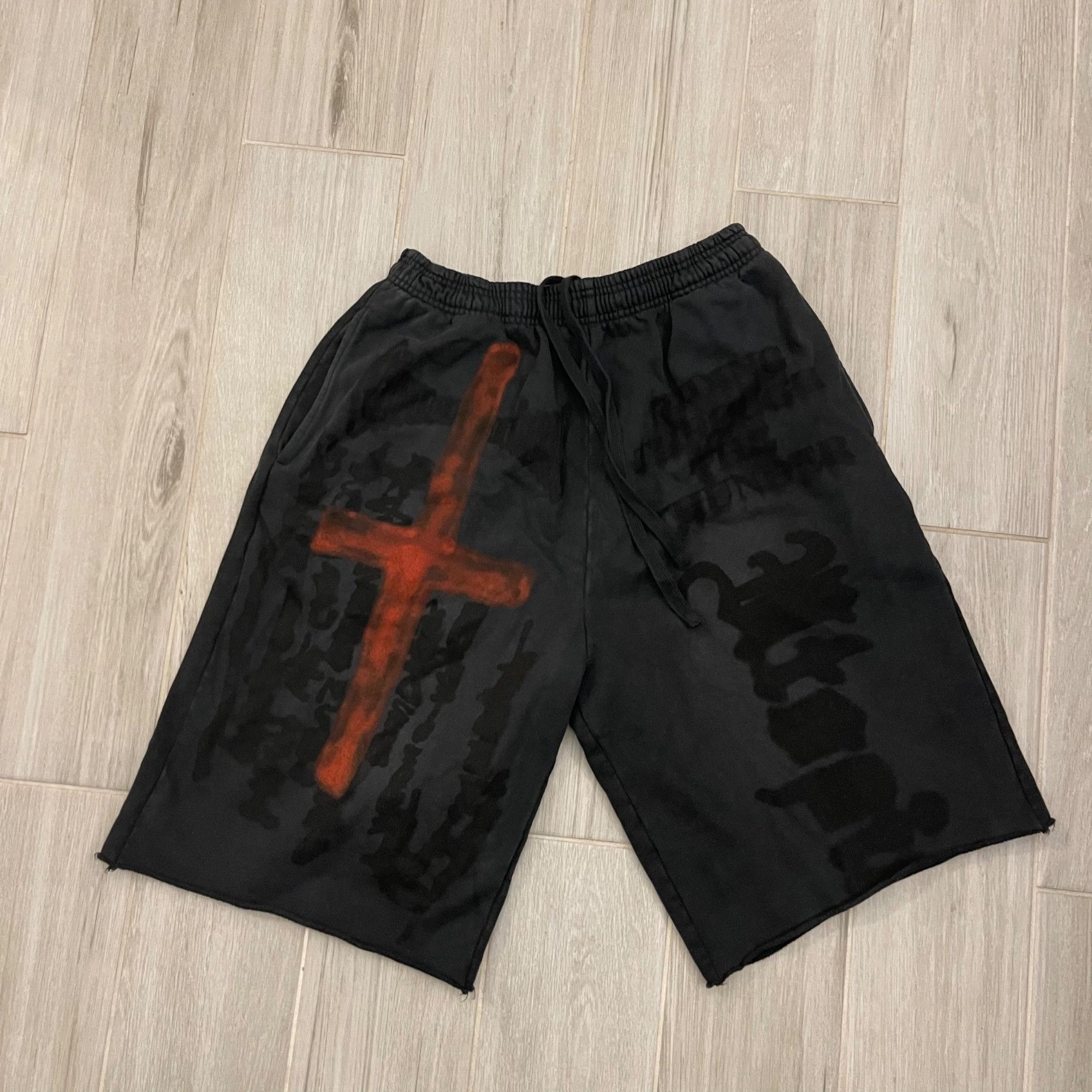 Travis Scott Wolf shops Shorts Size Large