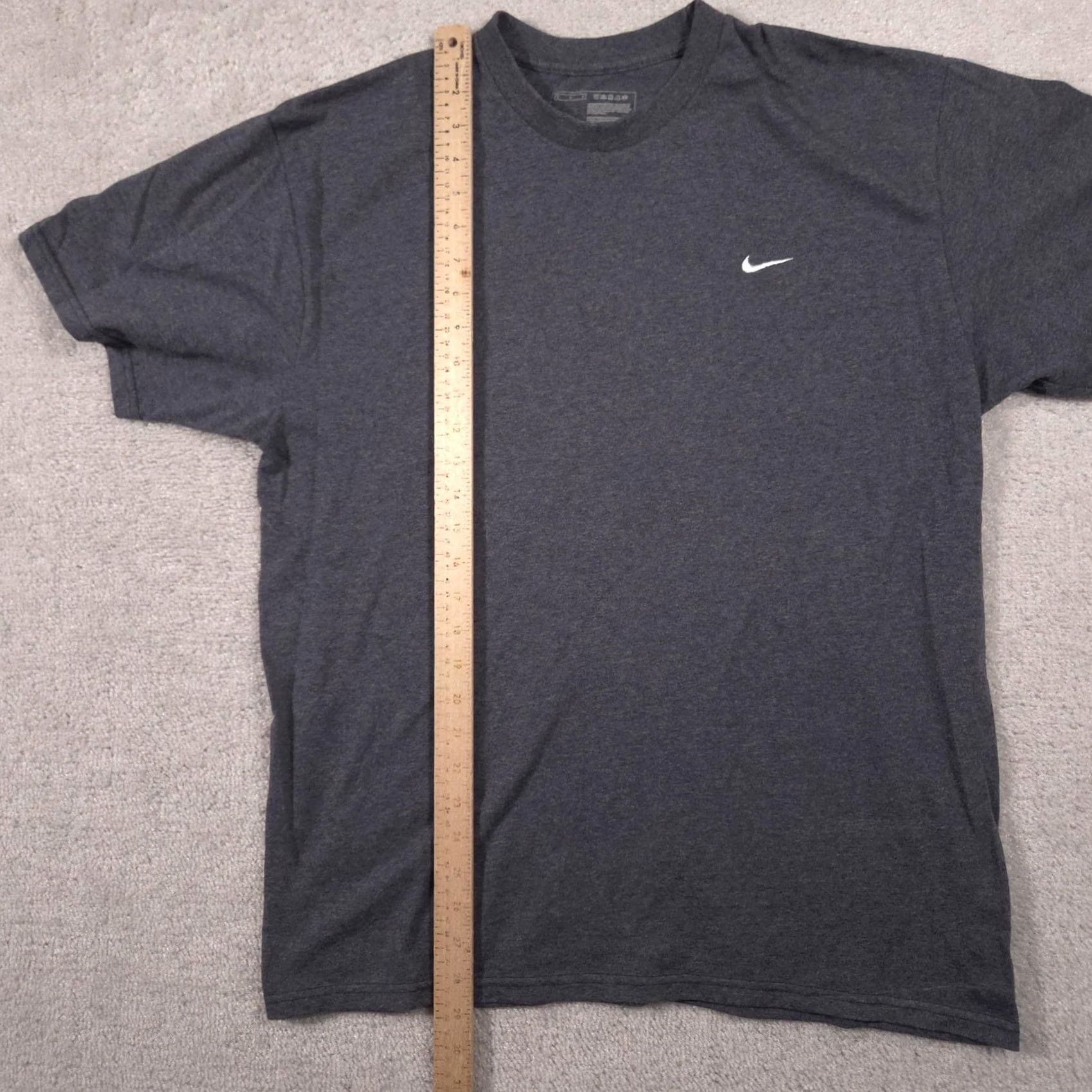 Nike Nike Shirt Mens Large Gray Swoosh Logo Tee Tagless Crewneck Casual Basic Shirt Mens Large Gray Swoosh Logo Tee Tagless Crewneck Casual Basic Size US L / EU 52-54 / 3 - 6 Thumbnail
