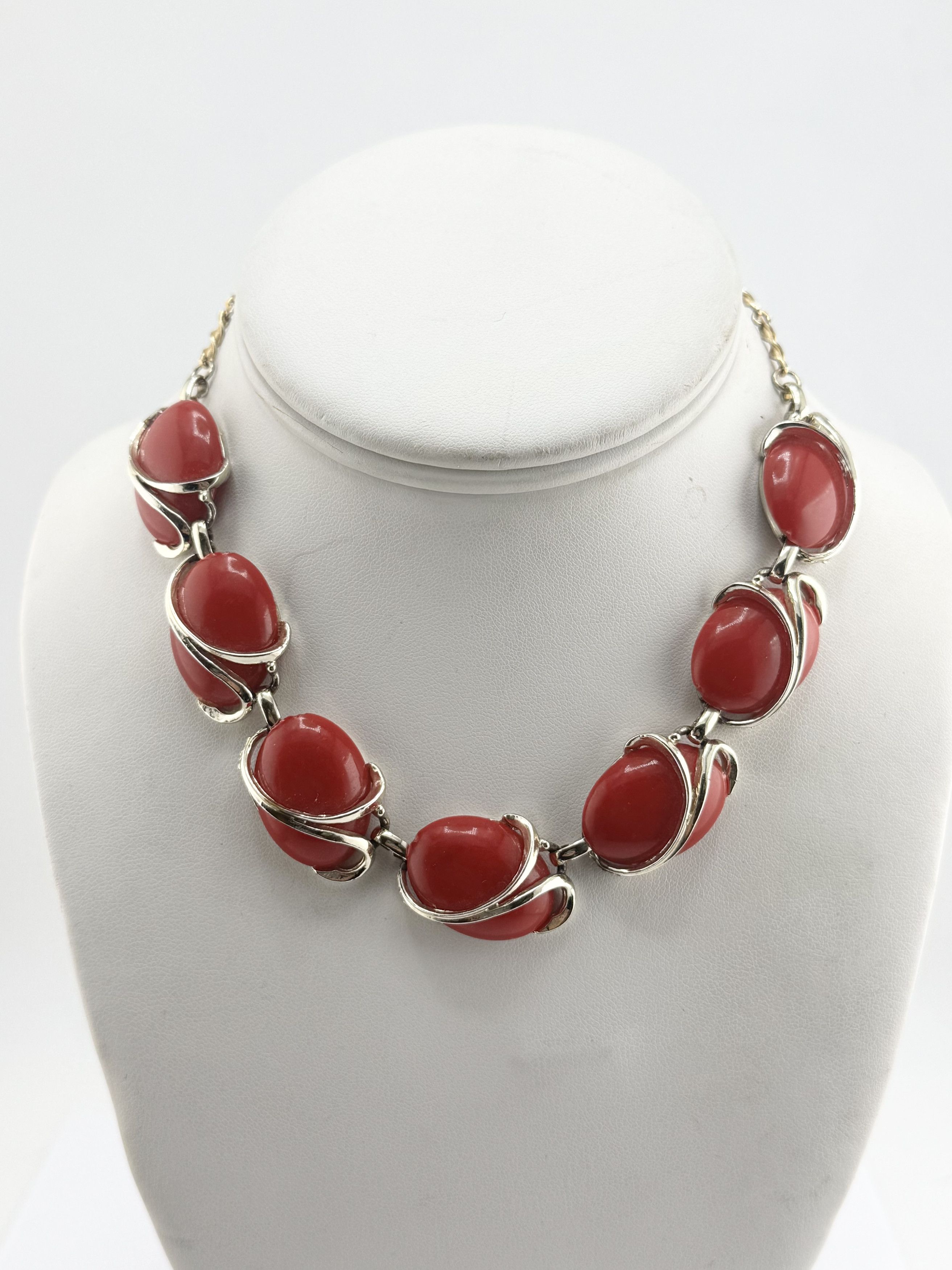 Vintage Vintage red thermoset collar necklace Size ONE SIZE - 1 Thumbnail