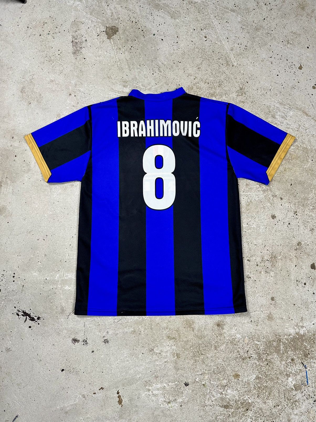 Vintage Vintage Y2K Inter Milan Home Jersey Ibrahimovic Size US M / EU 48-50 / 2 - 2 Thumbnail