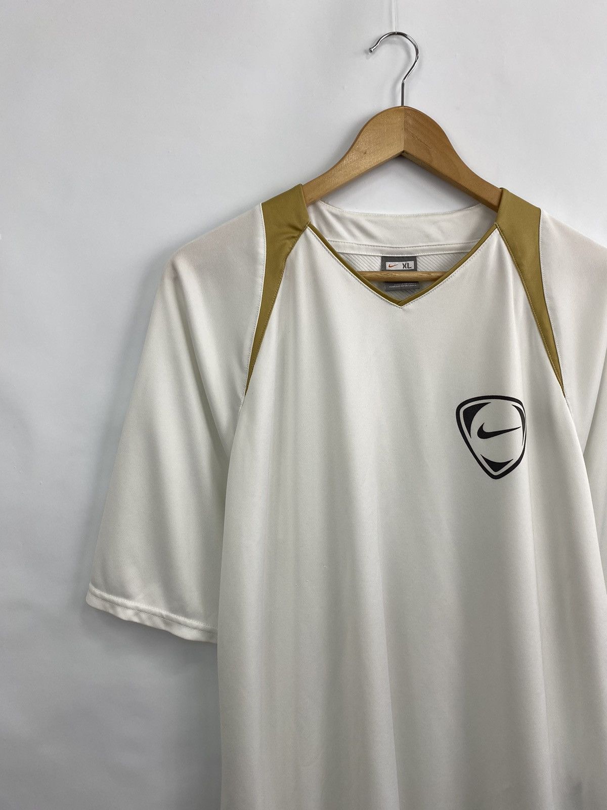 Nike 🇺🇸 Vintage 90s Nike Gold Tempo T-Shirt Y2K Total Ninety Rare Size US XL / EU 56 / 4 - 3 Thumbnail