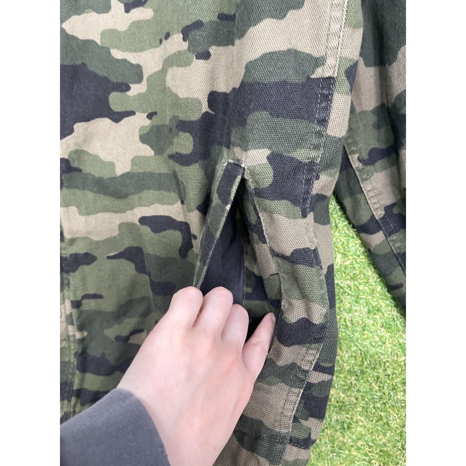 CO Duluth Shirt Mens Medium Utility Jacket Green Camo Snap Shacket Vintage Button-Up Camouflage Canvas Cotton Workwear 90s Mens Size US M / EU 48-50 / 2 - 5 Thumbnail