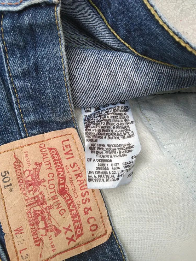 Levi's Vintage Levi's 501 Straight Leg Distressed Jeans 32x30 Size US 32 / EU 48 - 8 Thumbnail