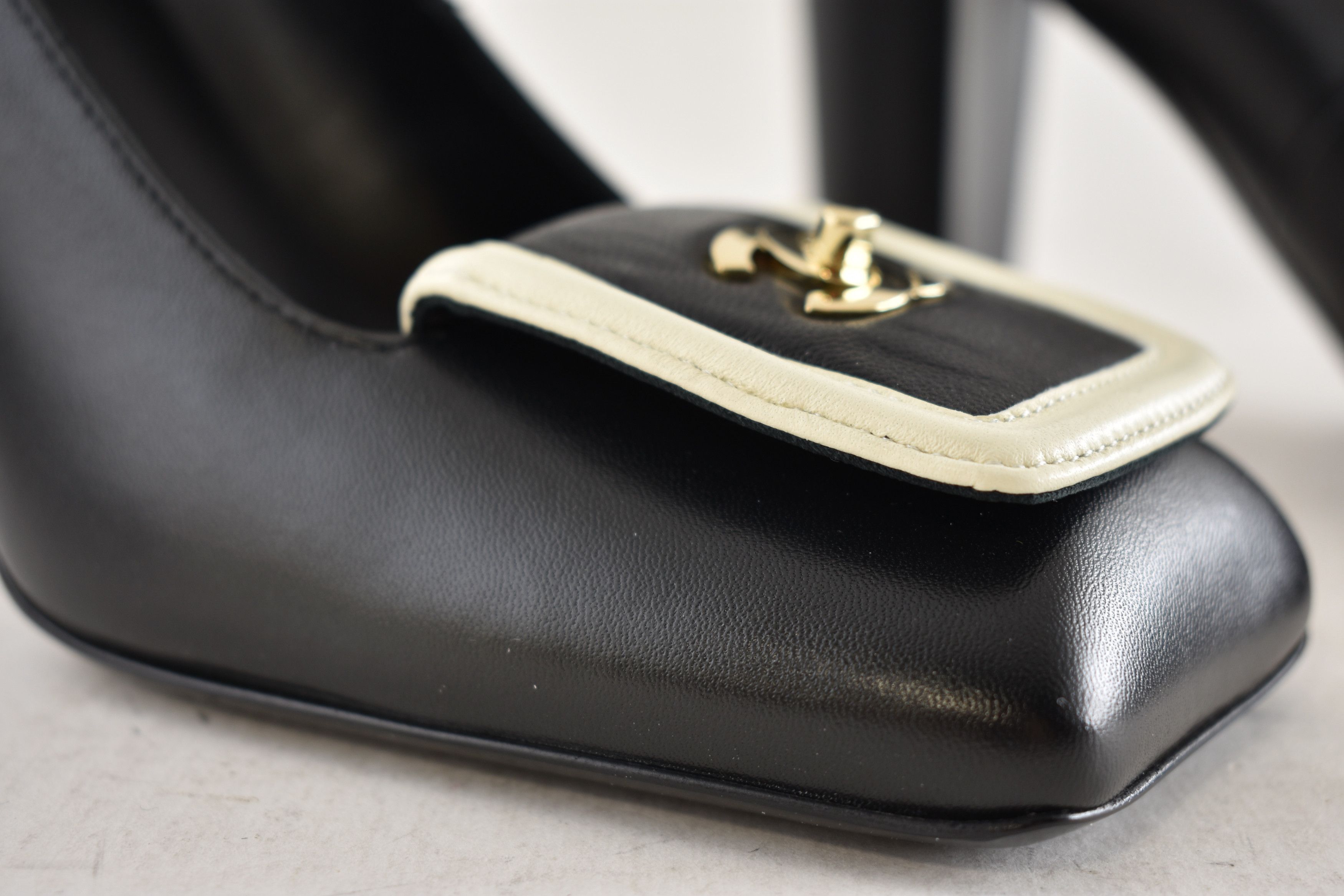 Chanel 26S Blazy White Square Toe Turnlock CC Block Heel Pump 40 Size US 10 / IT 40 - 7 Thumbnail