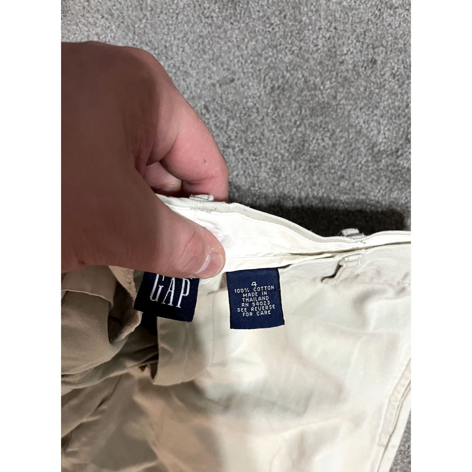 Gap Gap Capri Women's Size 4 Solid Cropped Beige Capris/Capri Jeans White Cotton Nylon Lycra Belted Zipper 5-Pocket Classic Vintage: No Mens Womens Girls? Size ONE SIZE - 4 Thumbnail
