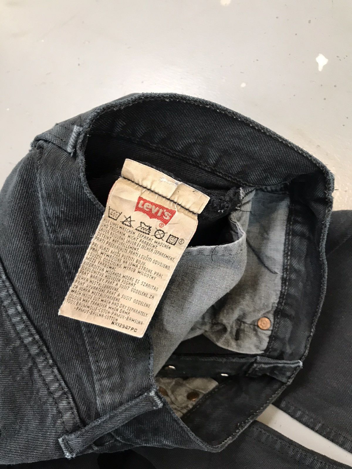 Levi's × Vintage Vintage Levi’s red tab distressed denim Size US 28 / EU 44 - 5 Thumbnail