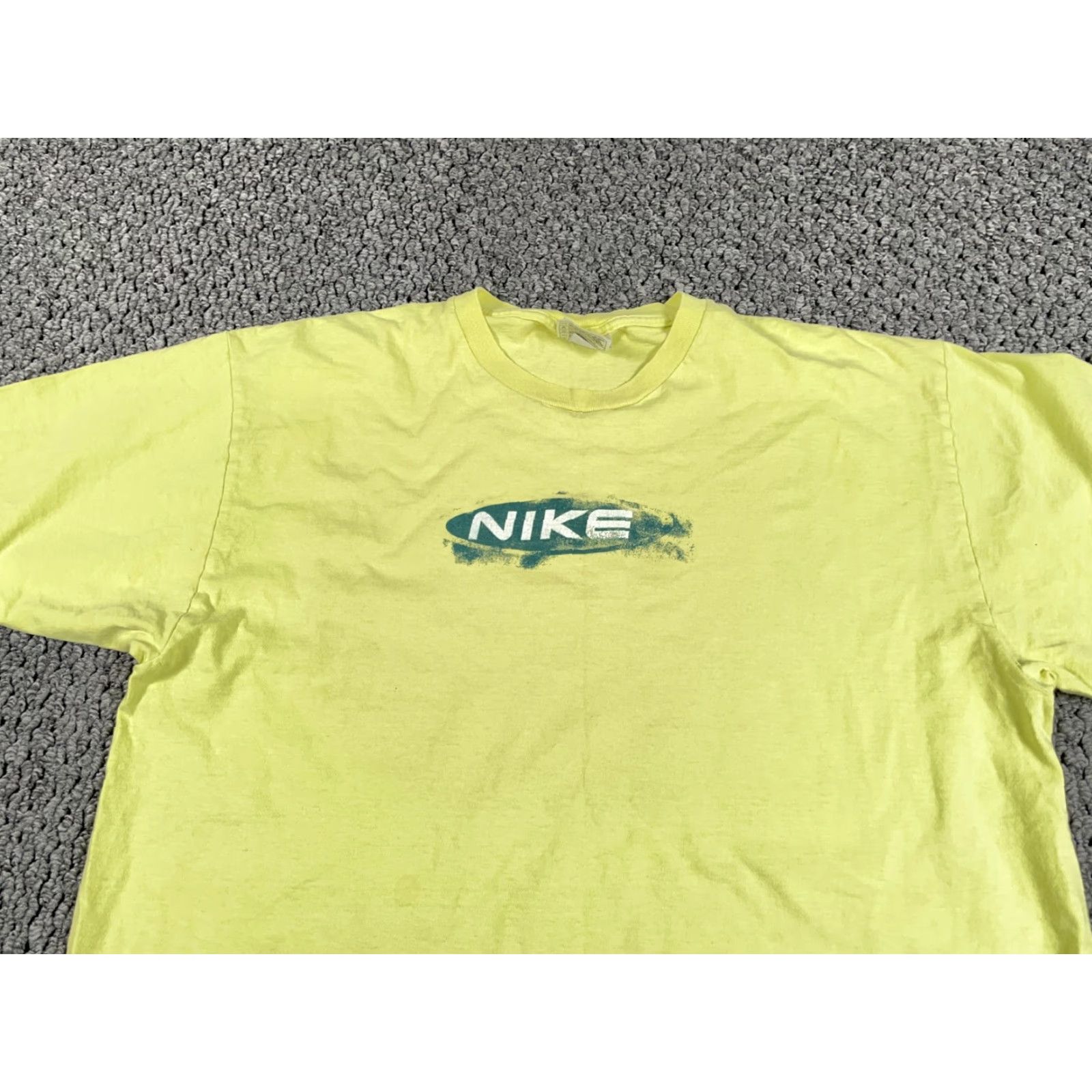 Nike VINTAGE Nike T-Shirt Men L Yellow Double-Sided Print 2000s Retro 90s Graphic Tee Mens Size Large Size US L / EU 52-54 / 3 - 5 Thumbnail
