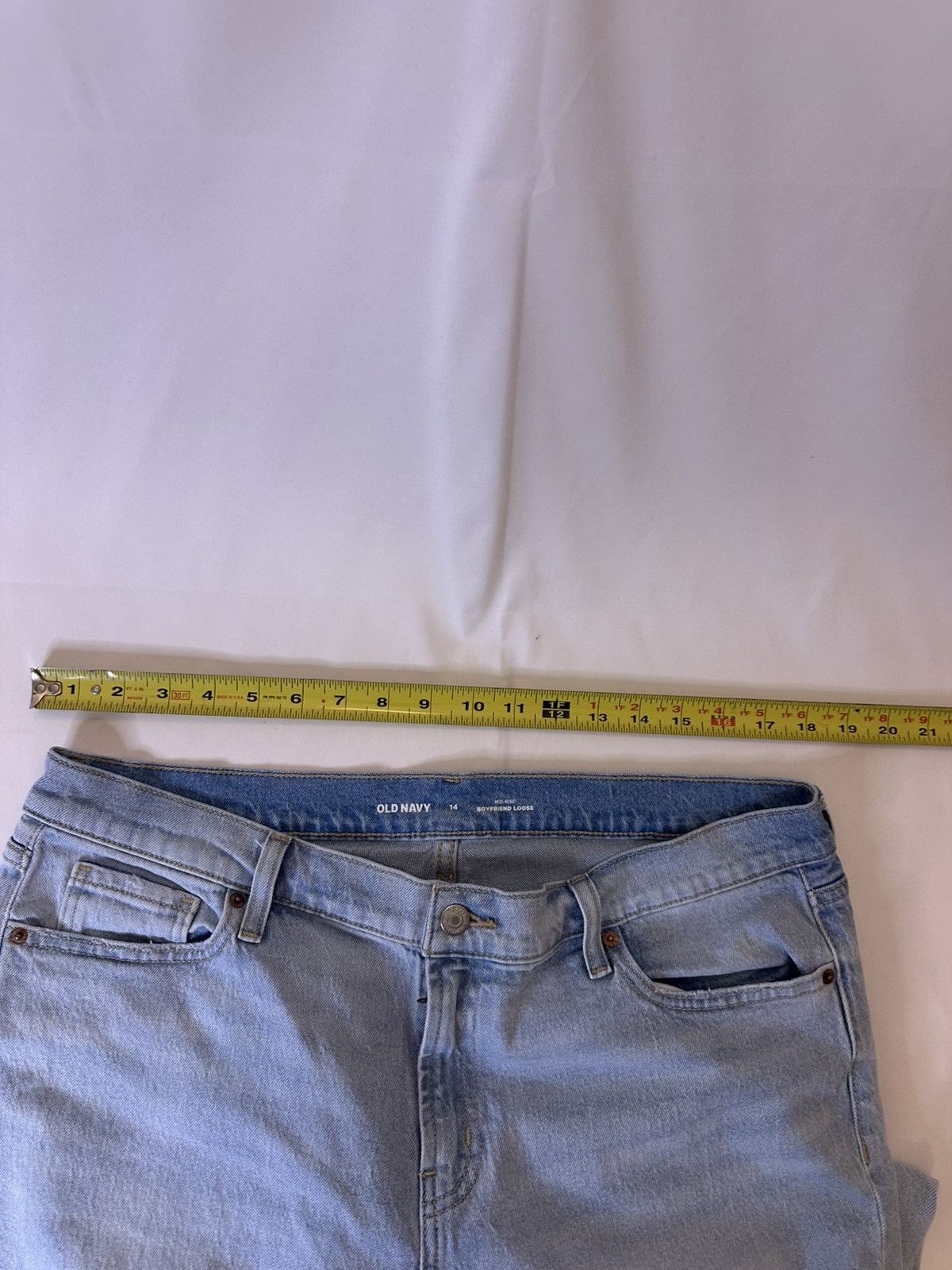 Old Navy Old Navy Women’s Size 14 Mid Rise boyfriend Loose Denim Jean Size 34" / US 12 / IT 48 - 2 Thumbnail