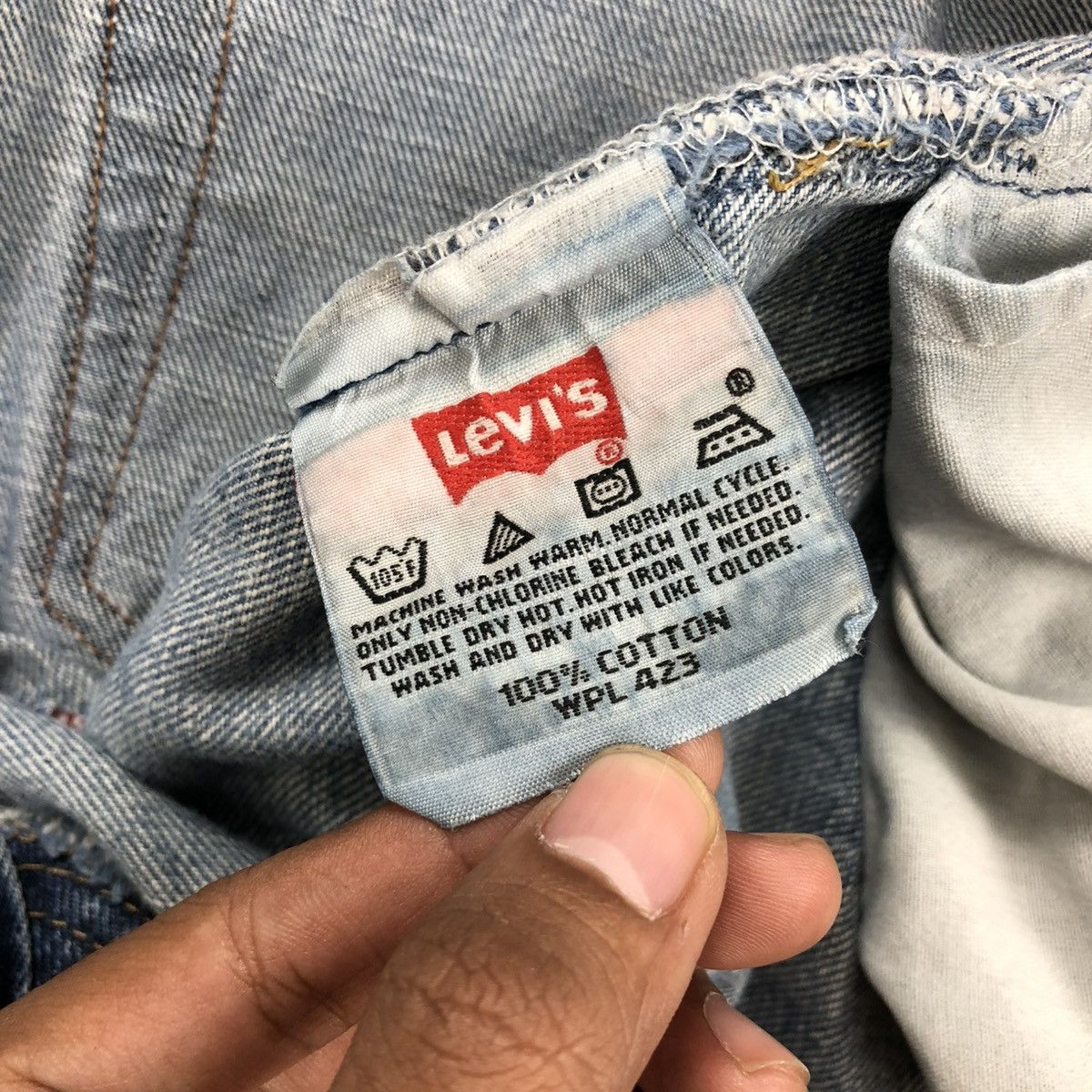 Levi's Vintage Clothing 🇺🇸90’s Levis 501 Distressed Cartoon Mickey Mouse Rework Jeans Size US 32 / EU 48 - 9 Thumbnail