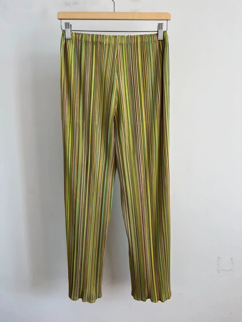 Issey Miyake Issey Miyake size:4 Yellow pleated trousers Size 23" - 2 Thumbnail