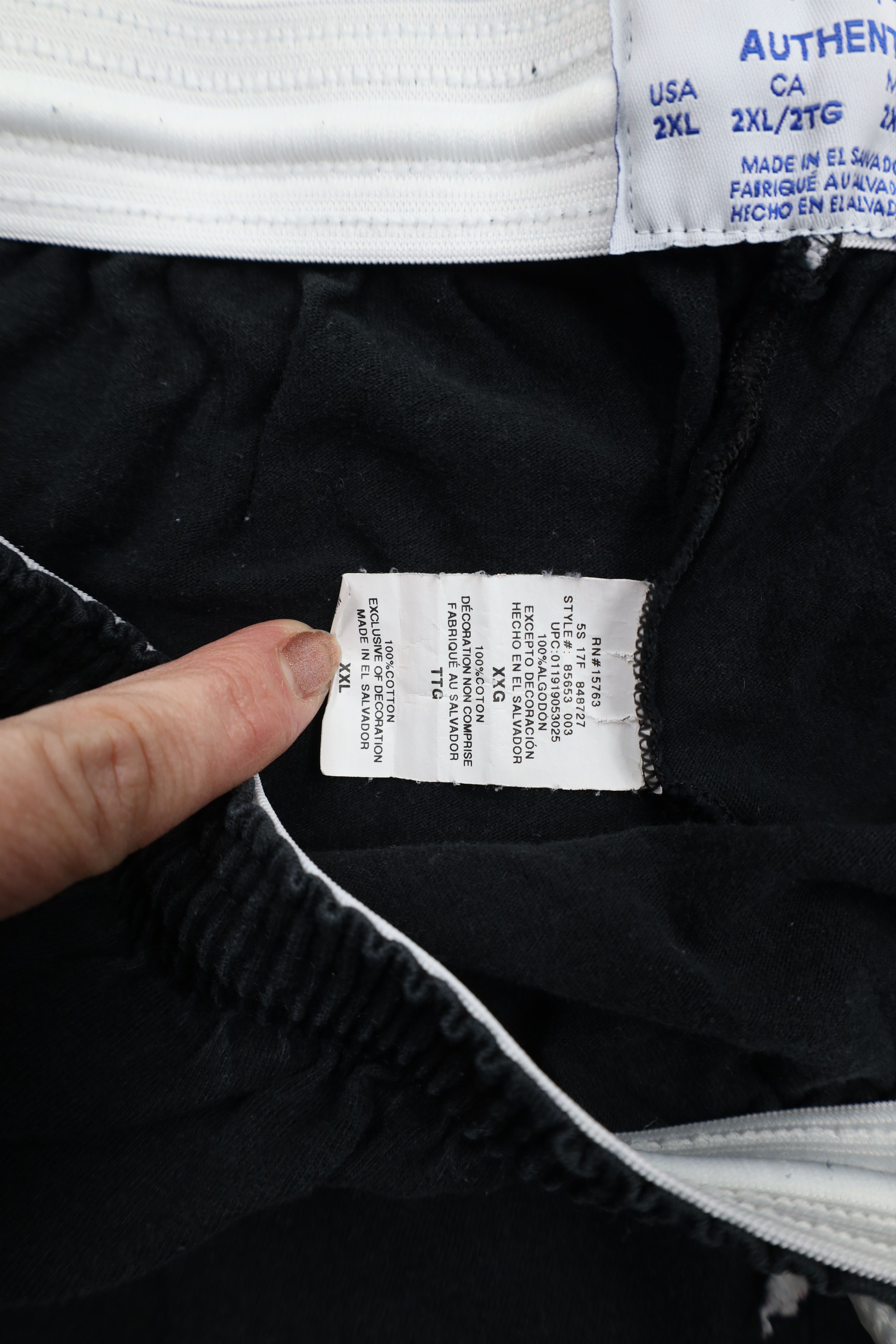 Champion × Vintage Vintage Champion Classic Logo Above Knee Shorts Black Cotton Size US 38 / EU 54 - 9 Thumbnail