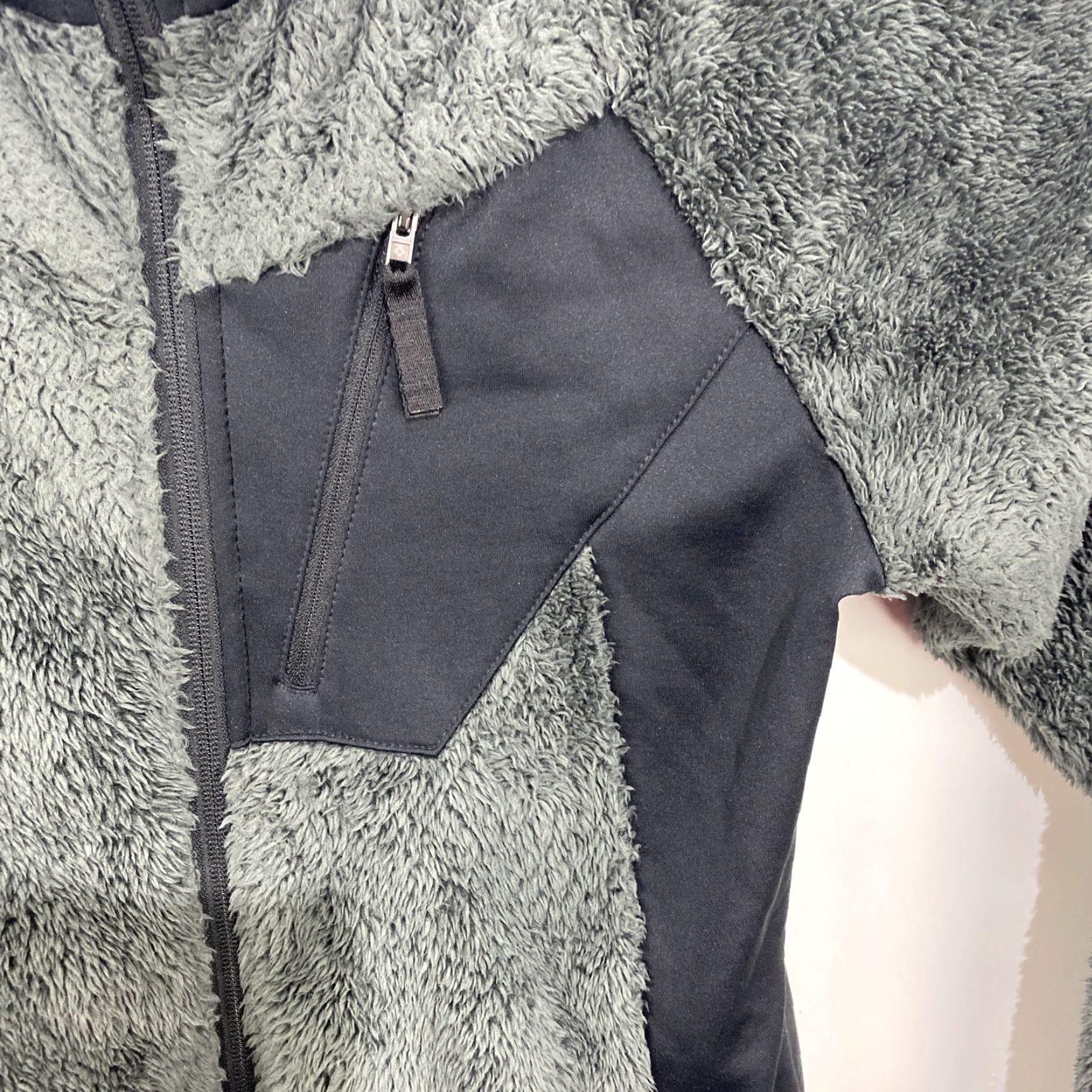 Vintage Columbia Sherpa Full Zip Women's Sweater Gray Black Fleece Winter Jacket Medium Size M / US 6-8 / IT 42-44 - 2 Thumbnail
