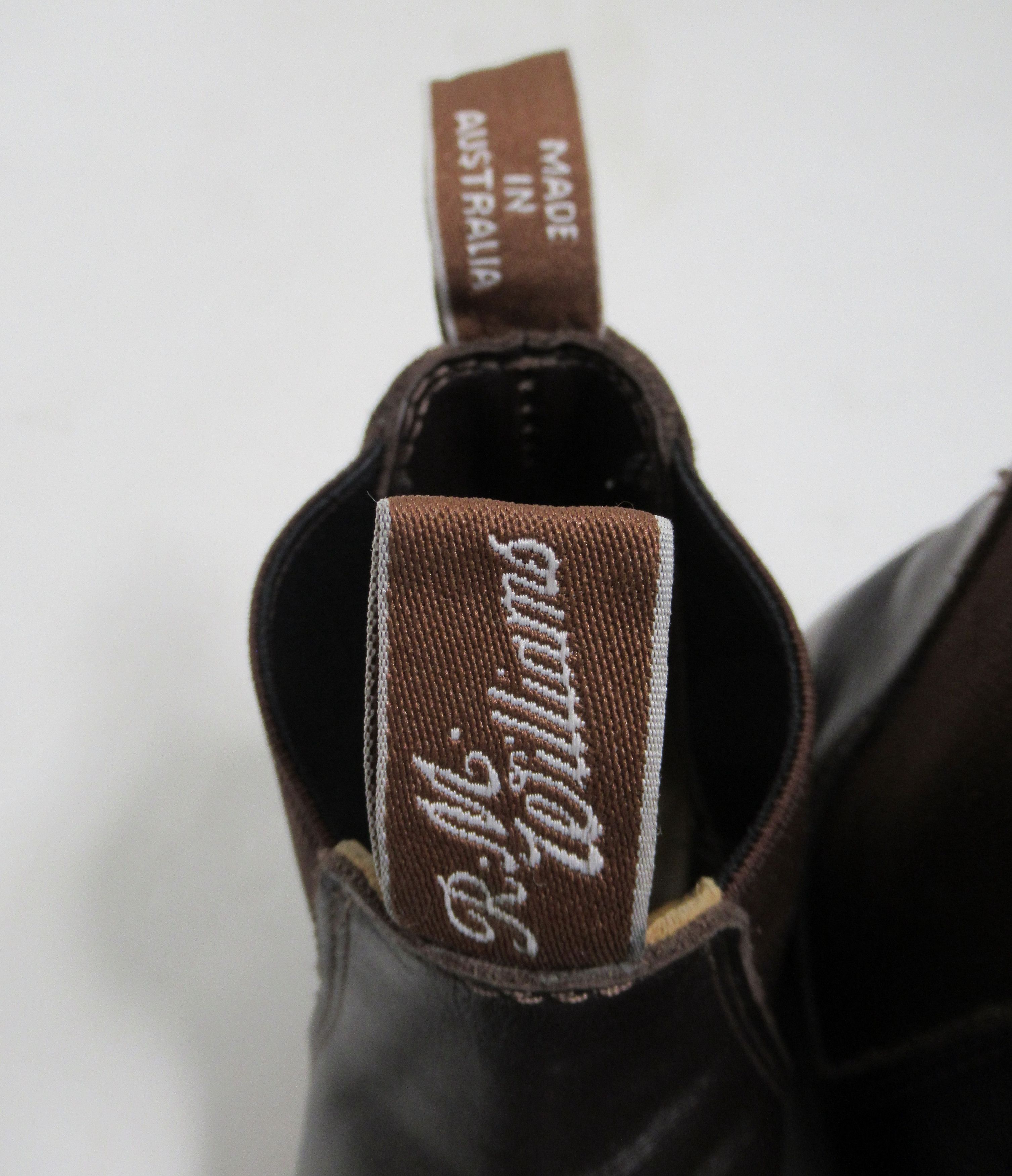 R.M. Williams R.M. Williams Men's Comfort Craftsman Chelsea Boot Chestnut Size US 6 / EU 39 - 4 Thumbnail