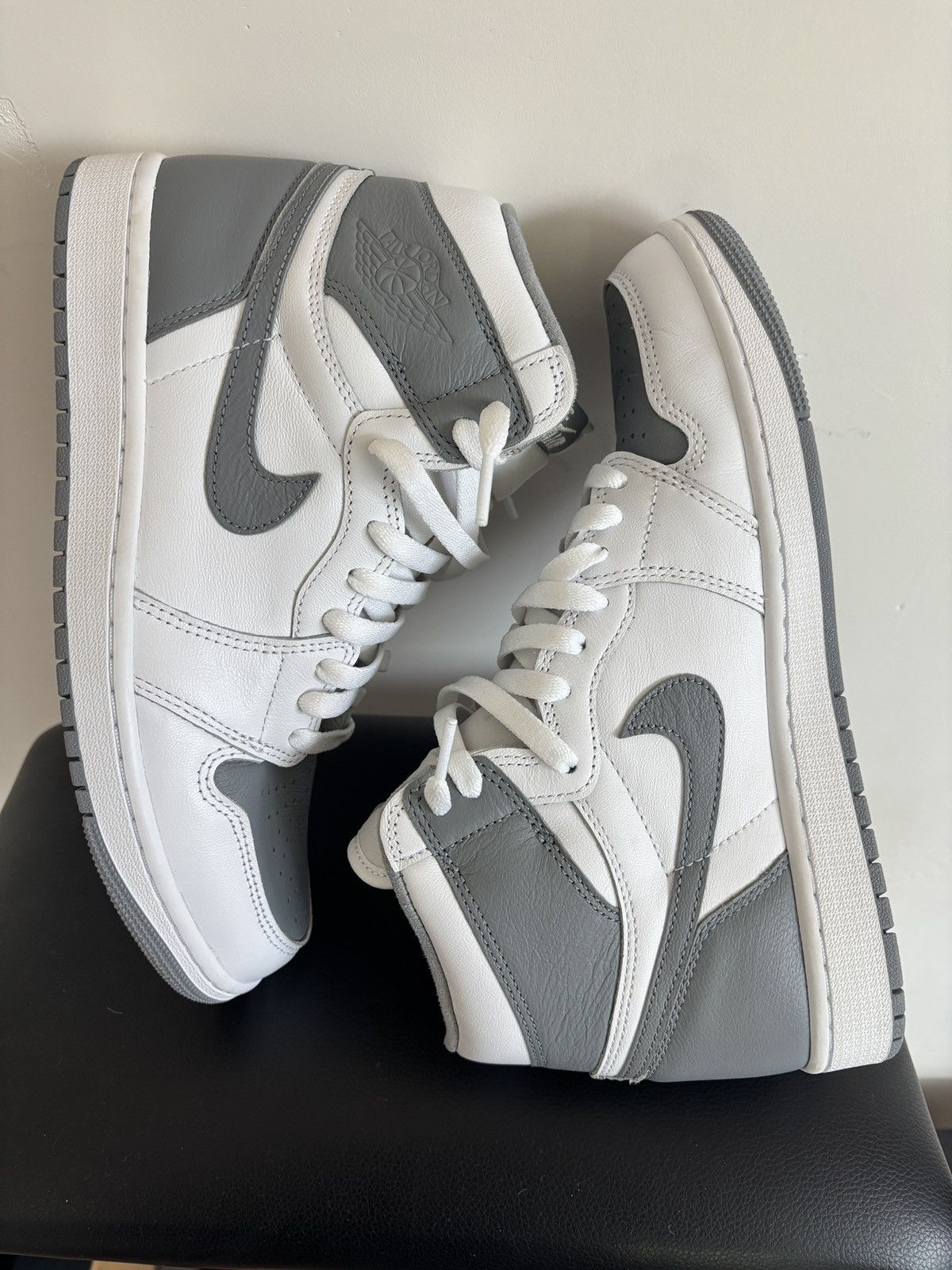 Jordan Brand Jordan 1 High Stealth 2022 Size US 9 / EU 42 - 2 Thumbnail