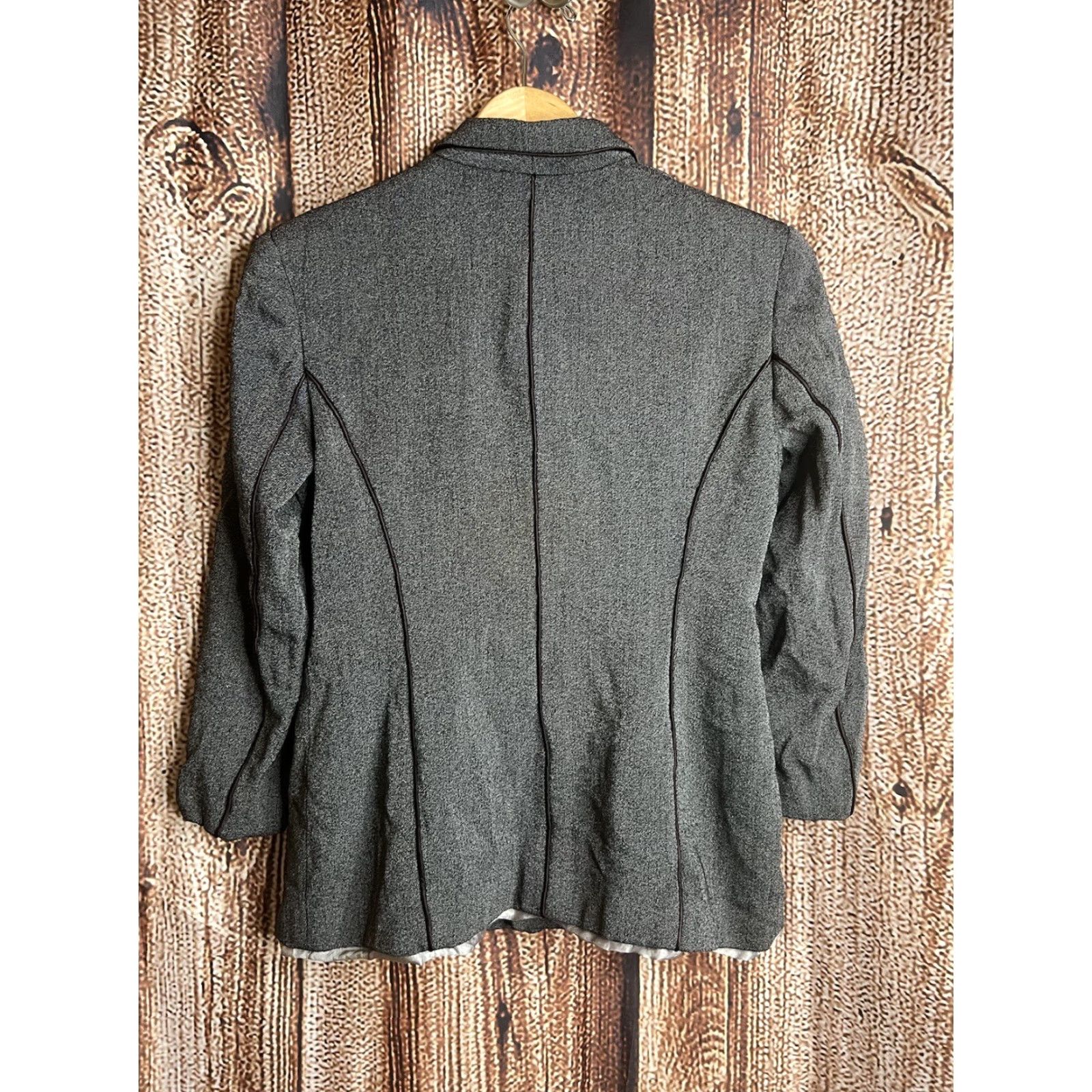 Salvatore Ferragamo Salvatore Ferragamo Blazer Jacket Women 40 Gray Wool Blend Zip Front Lined 24” Length 18” Pit to Pit Regular Size Size S / US 4 / IT 40 - 3 Thumbnail