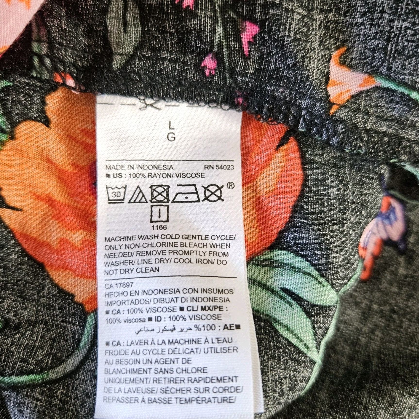 Old Navy Old Navy Tunic Shirt Womens Large Black Pink Floral Long Sleeve Rayon Blouse Size L / US 10 / IT 46 - 4 Thumbnail