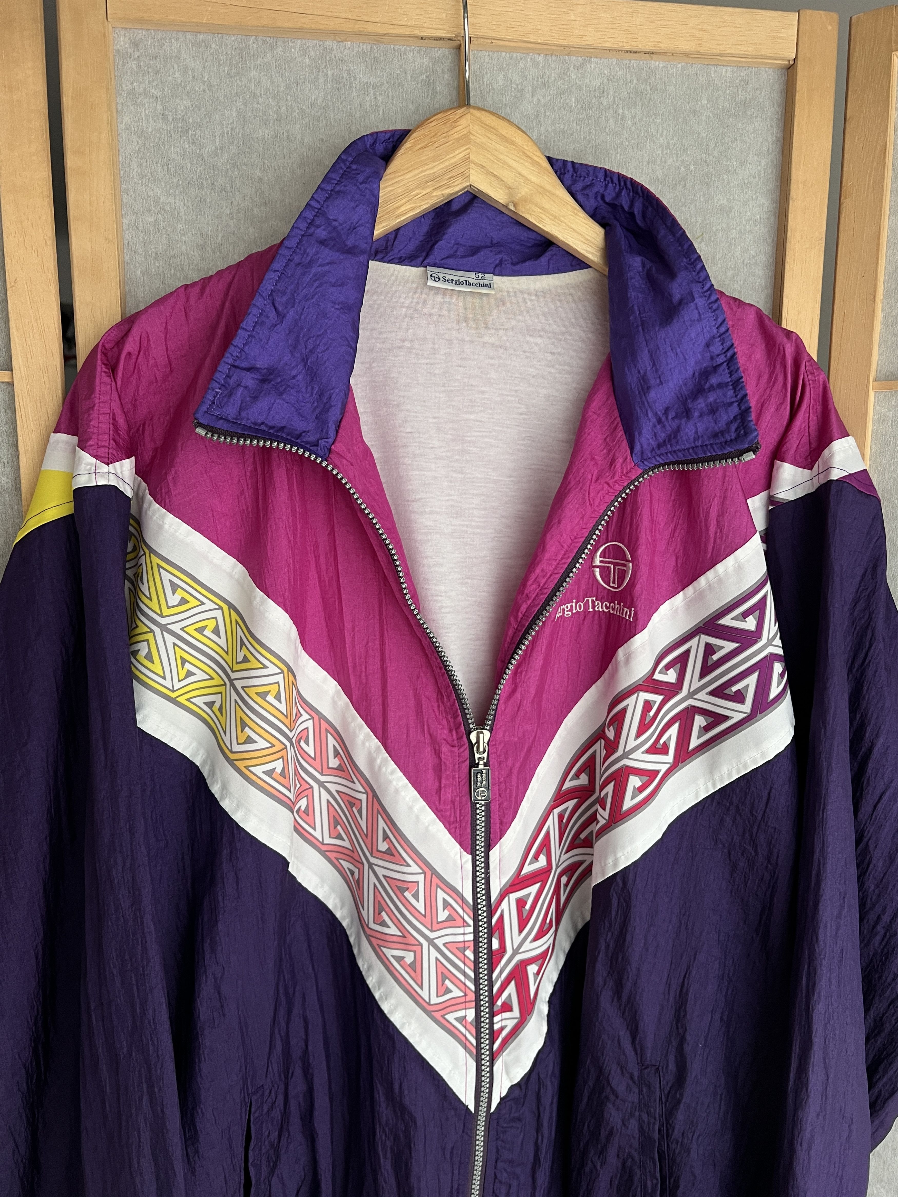 Sergio Tacchini Sergio Tacchini vintage 80s 90s nylon track top retro jacket Size US L / EU 52-54 / 3 - 13 Thumbnail
