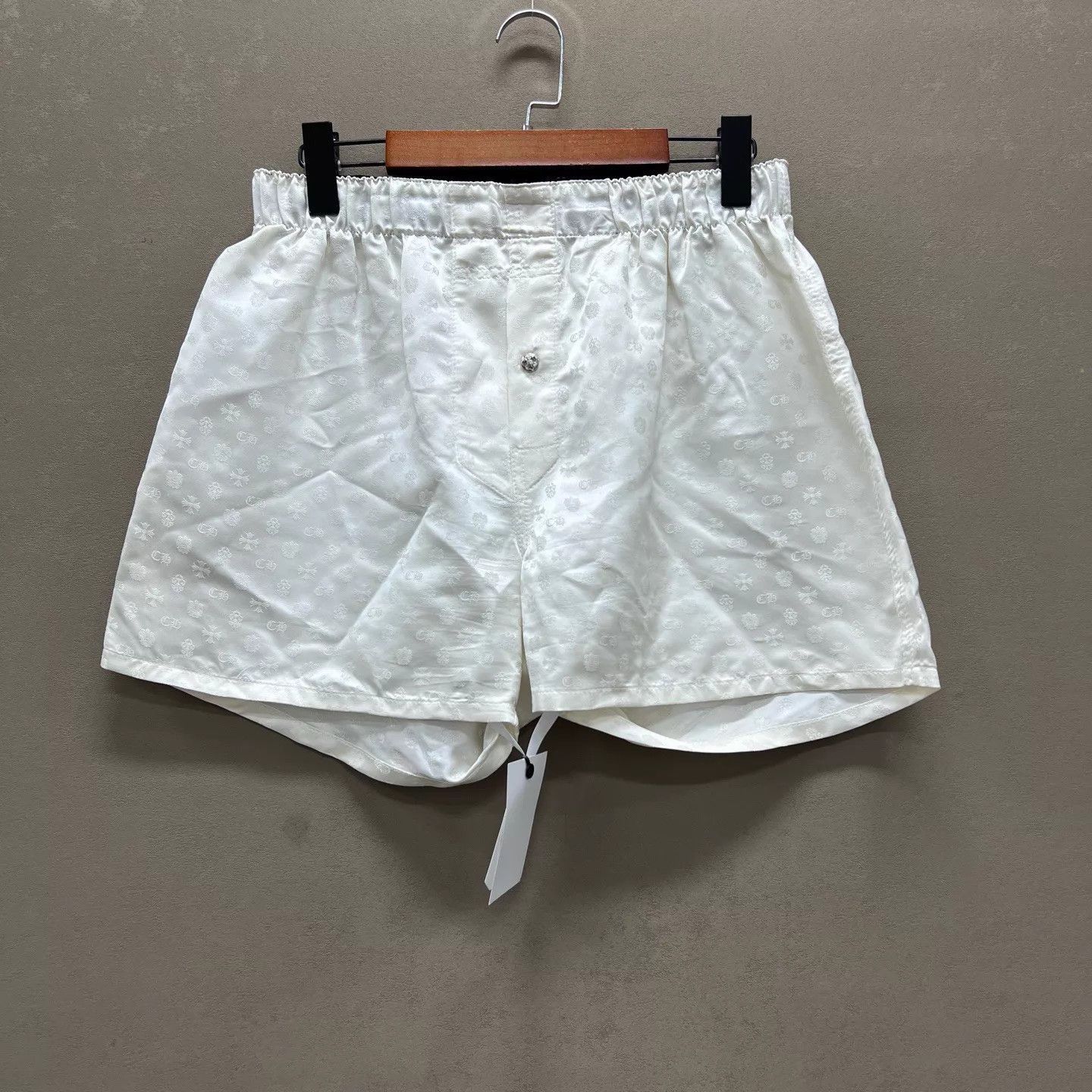 Chrome Hearts White Patterned Casual Shorts Size 34 Size US 34 / EU 50 - 1 Thumbnail