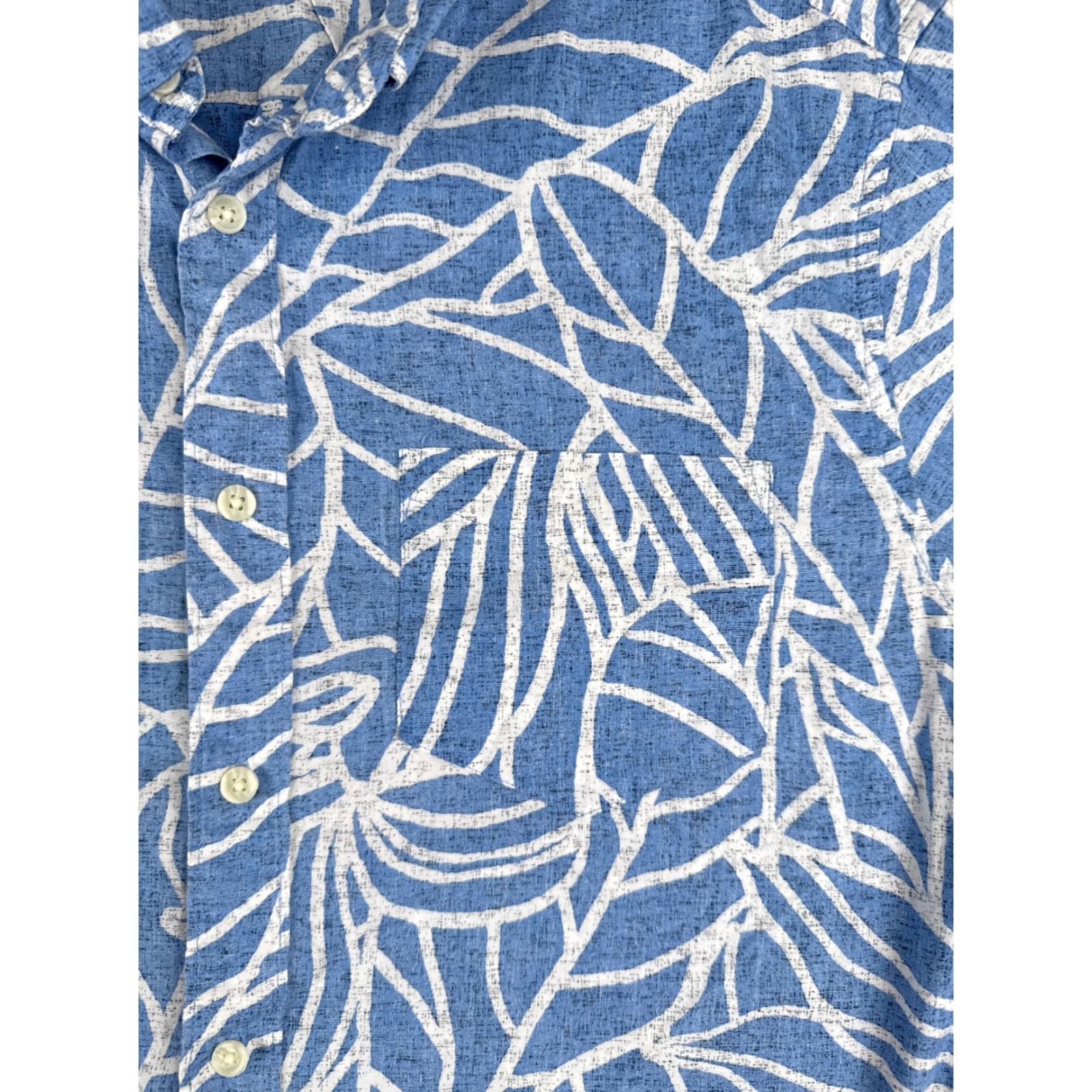 Vintage Urban Pipeline Shirt Adult Large Blue White Floral Leaf Print Cotton Hawaiian Bird Pattern Button-Up Short Sleeve Size US L / EU 52-54 / 3 - 6 Thumbnail