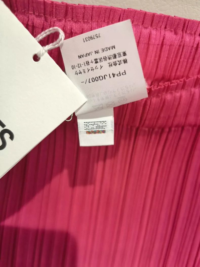 Issey Miyake Issey Miyake size:one size Rose-pink pleated skirt Size 22" - 2 Thumbnail