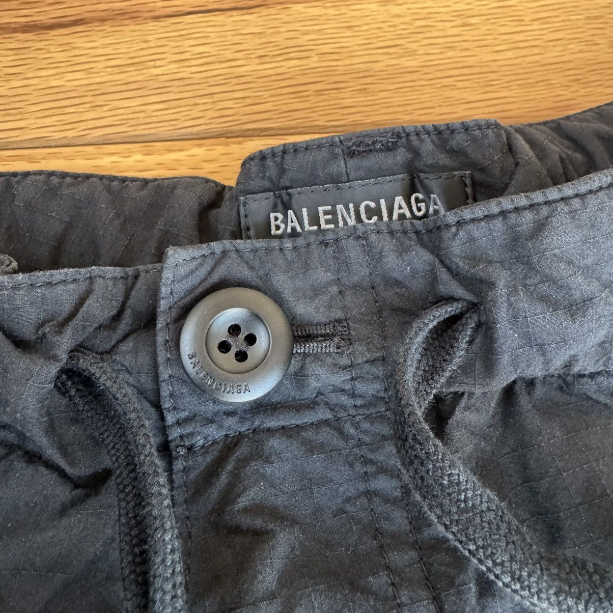 Balenciaga Balenciaga black cotton cargo pants Size US 35 - 1 Thumbnail