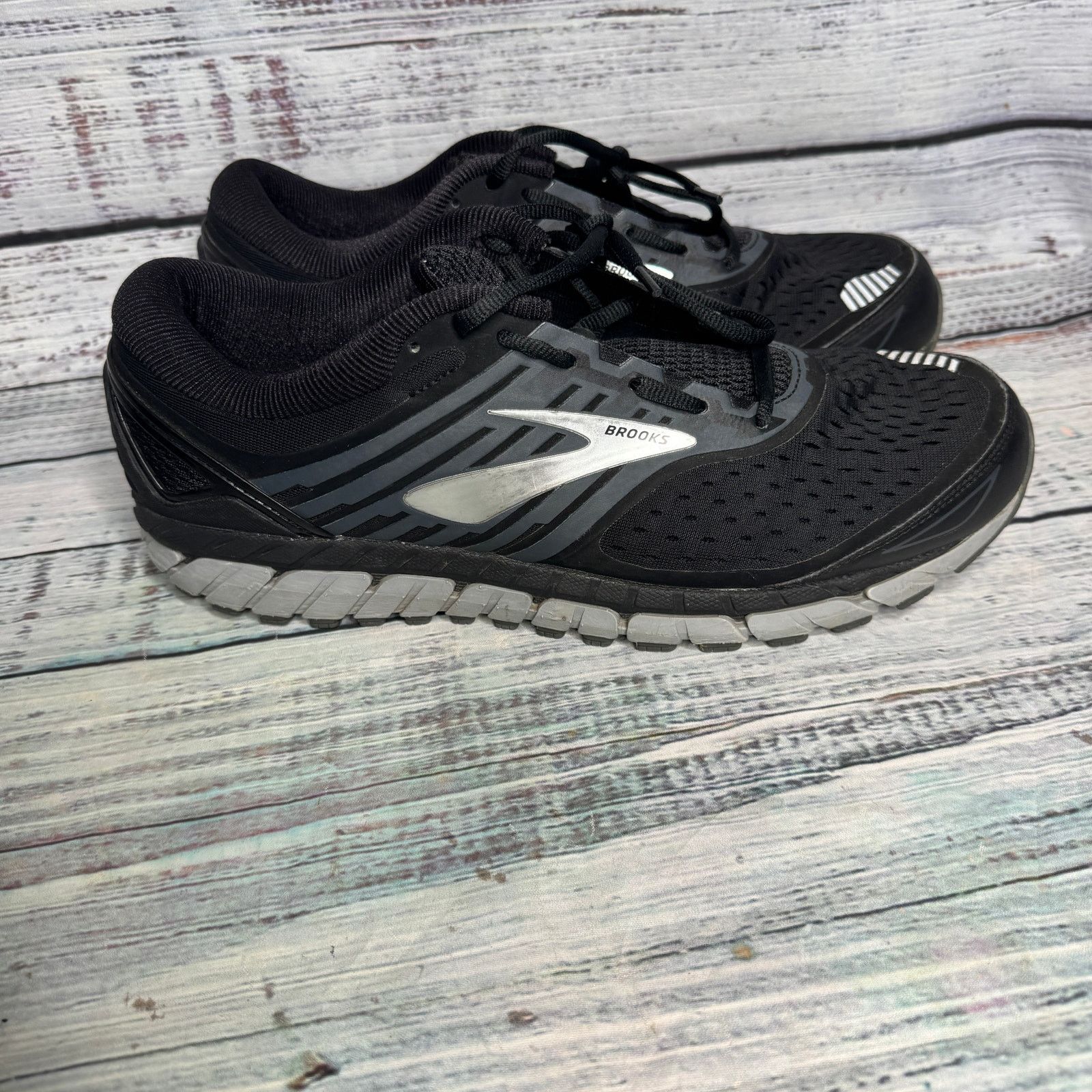 Brooks Brooks Beast 18 Black Mens Comfort Sneakers 13 Wide 2E Size US 13 / EU 46 - 2 Thumbnail