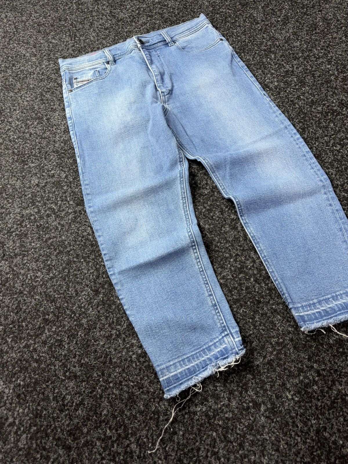 Diesel Luxury Diesel 00s Cropped Jeans Light Wash Distressed Denim Size 26" / US 2 / IT 38 - 2 Thumbnail