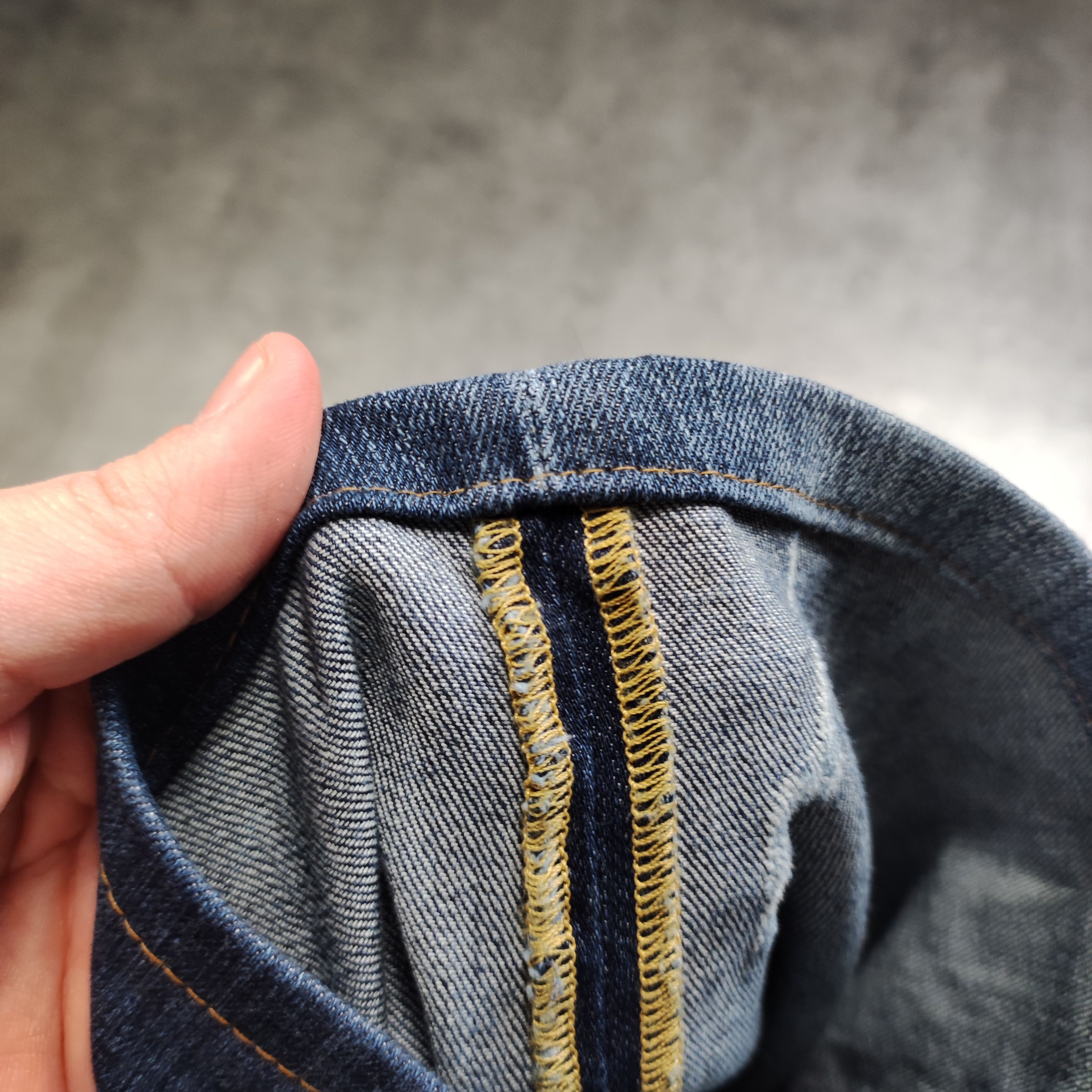 Dolce & Gabbana Dolce & Gabbana Classic Back Pocket Logo Denim Skinny Shorts Size US 34 / EU 50 - 12 Thumbnail