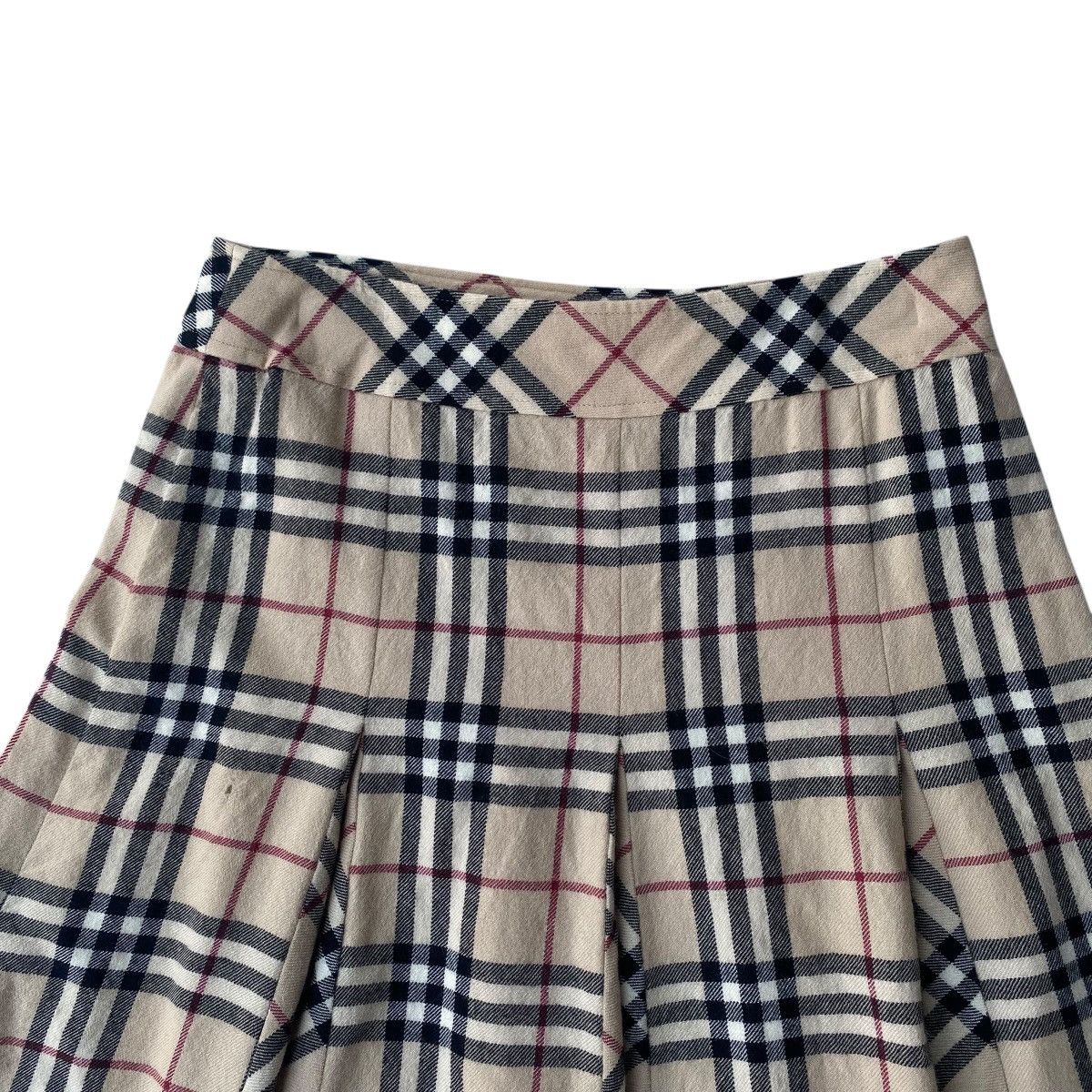 Burberry ‼️LAST DROP‼️Burberry London Iconic Nova check Pleated Skirt Size 26" / US 2 / IT 38 - 4 Thumbnail