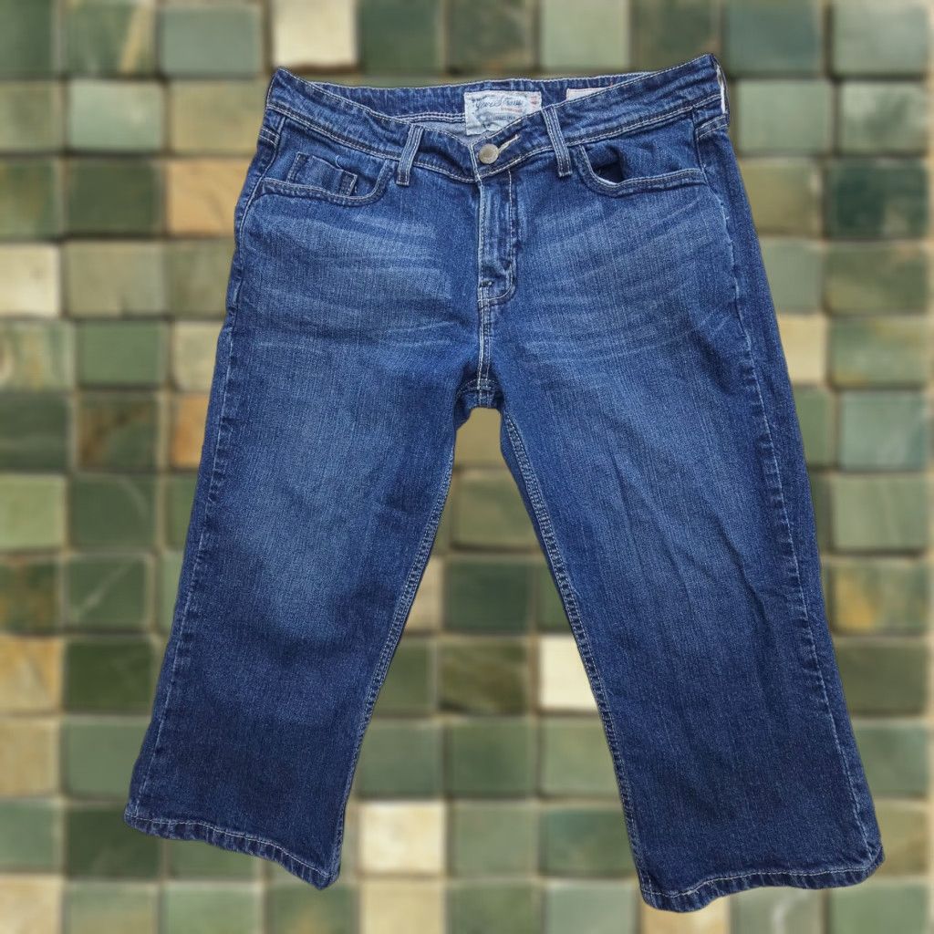 Levi's VINTAGE Levi's Levi Strauss Y2K Low Rise Capri Jeans Misses 12 Dark Wash Blue 2000s Size 34" / US 12 / IT 48 - 1 Thumbnail