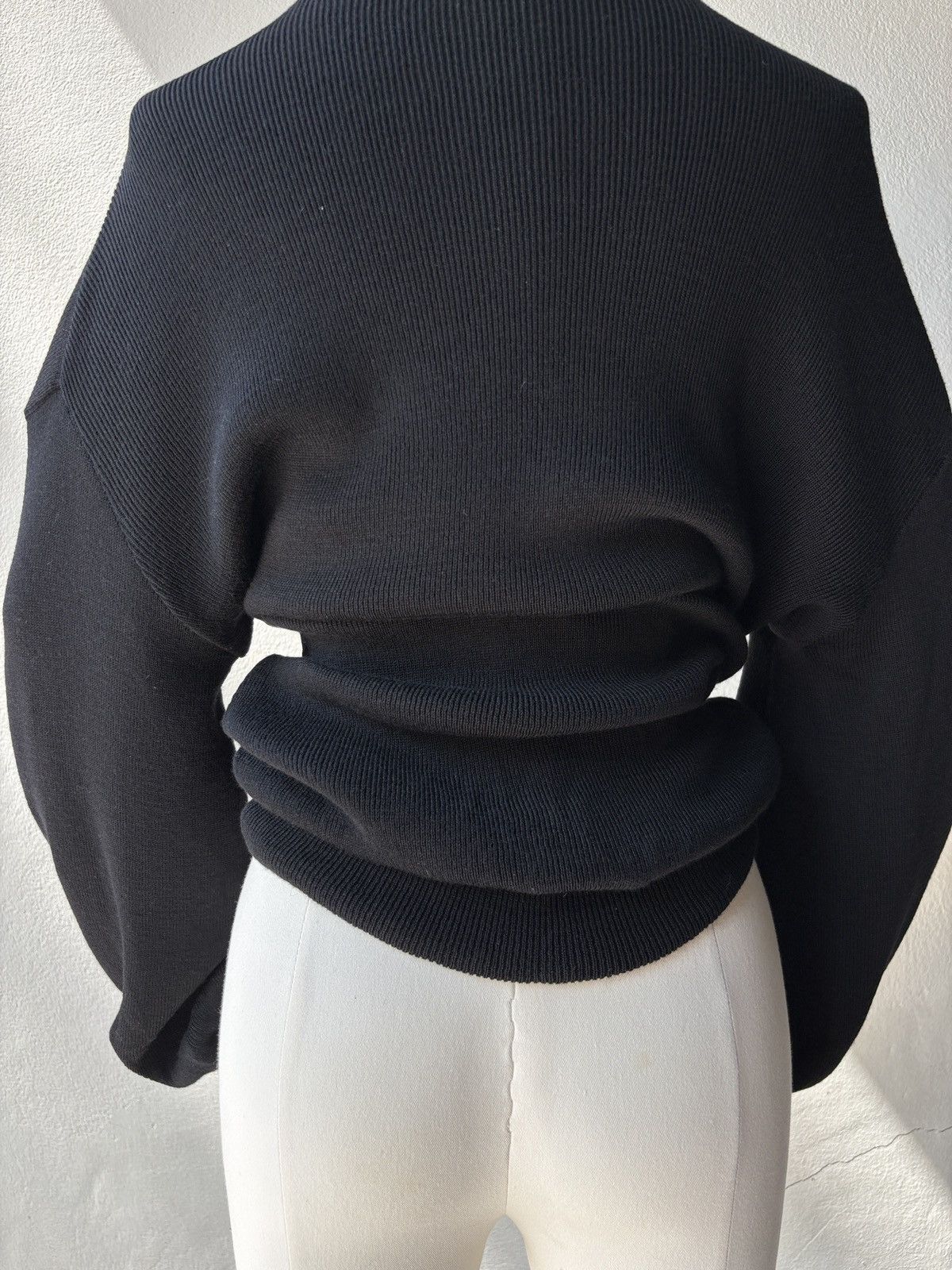 Yohji Yamamoto Yohji Yamamoto 1998 A/W Bishop Sleeves Black Sweater. Size ONE SIZE - 9 Thumbnail
