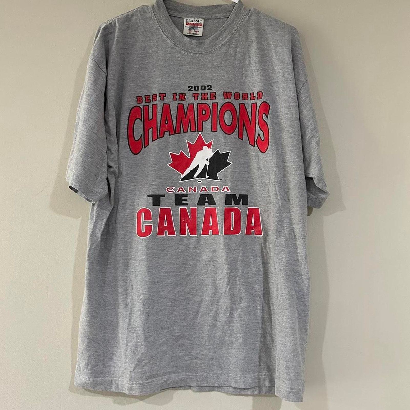 Alstyle Vintage 2002 Canada Hockey World Champions Shirt Size US XL / EU 56 / 4 - 1 Thumbnail