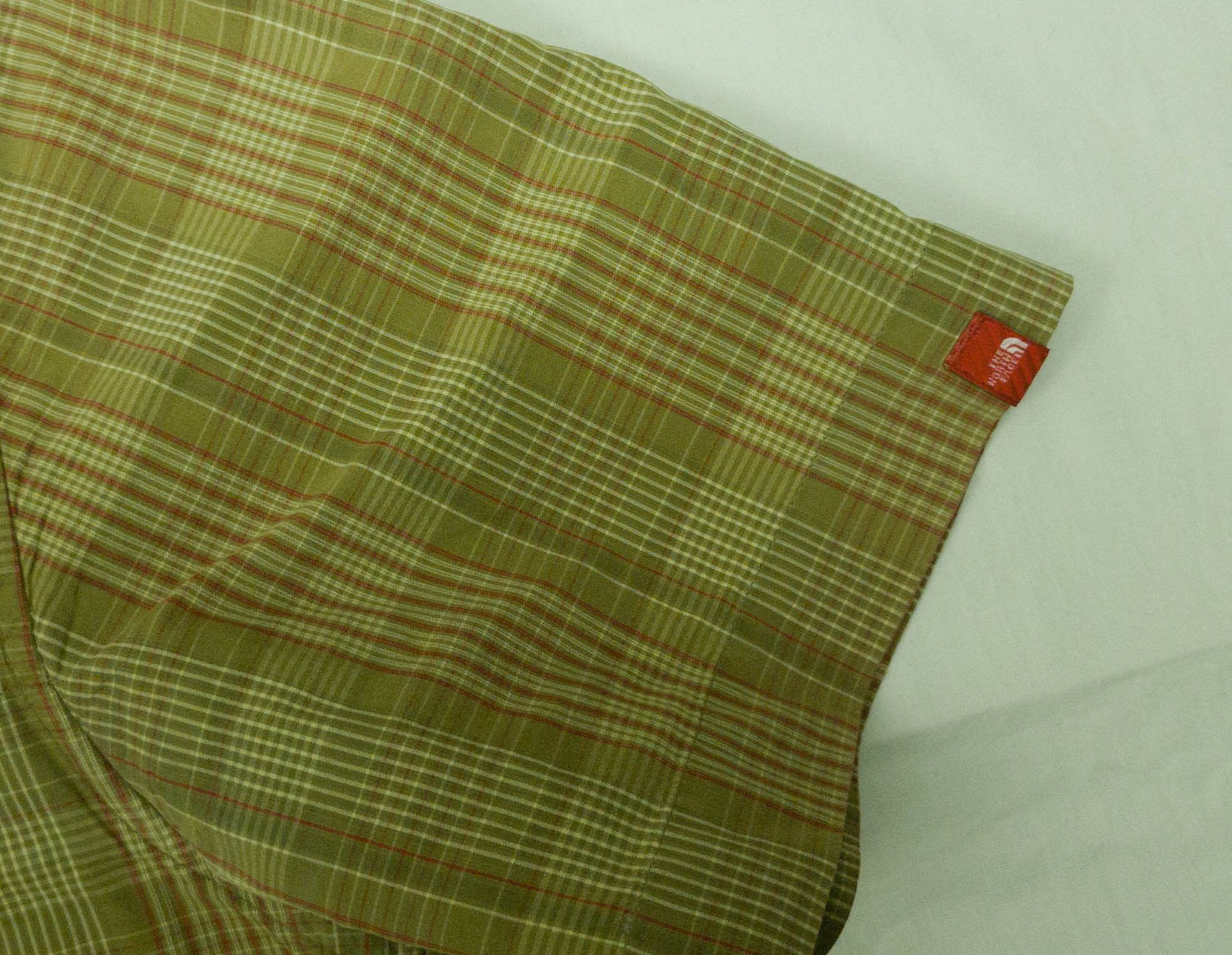 The North Face THE NORTH FACE SHIRT SHORT SLEEVE COTTON SIZE M-L (LABEL M) Size US M / EU 48-50 / 2 - 5 Thumbnail