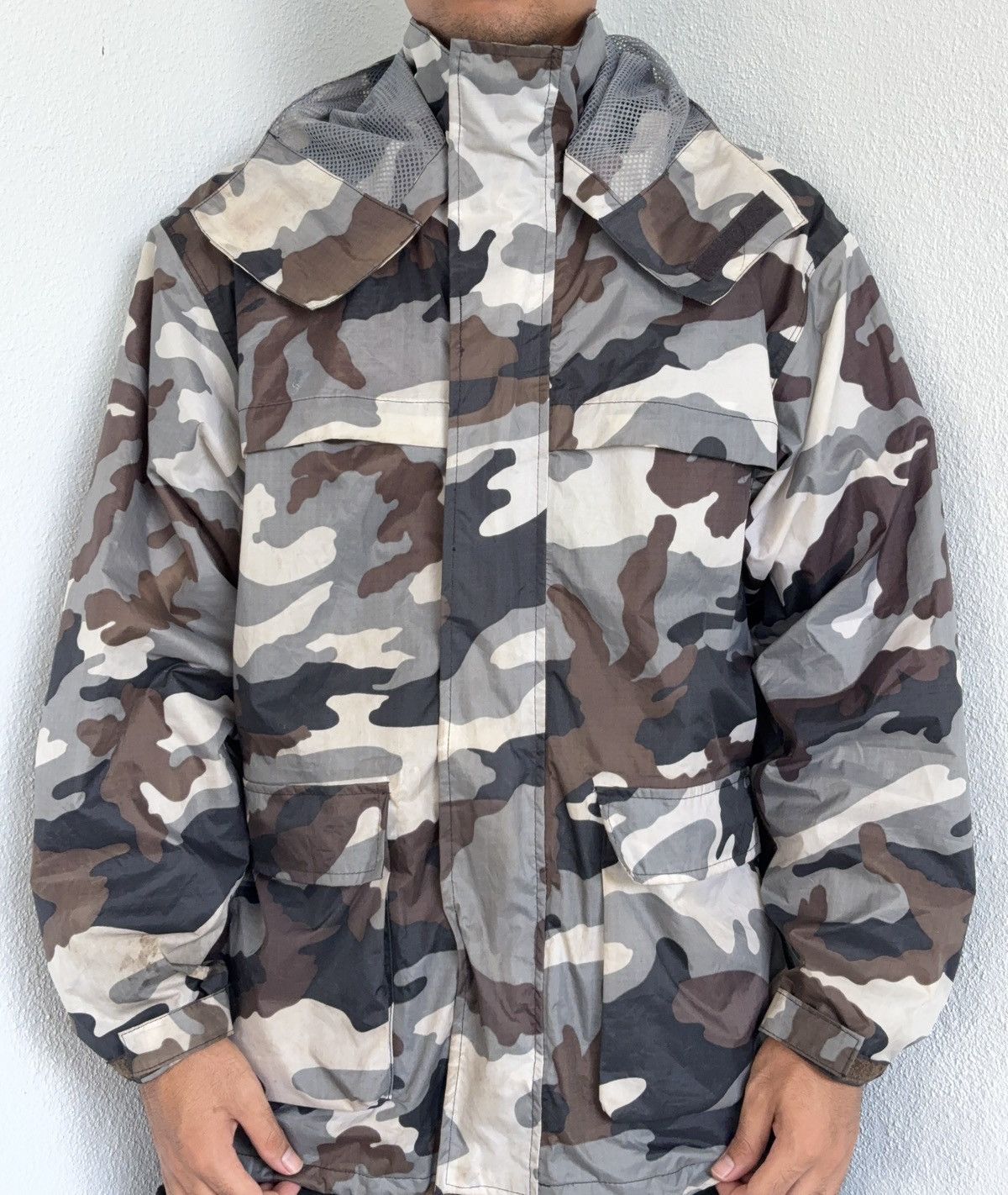 Japanese Brand Even River Camouflage Hooded Windbreaker Jacket Size US L / EU 52-54 / 3 - 1 Thumbnail