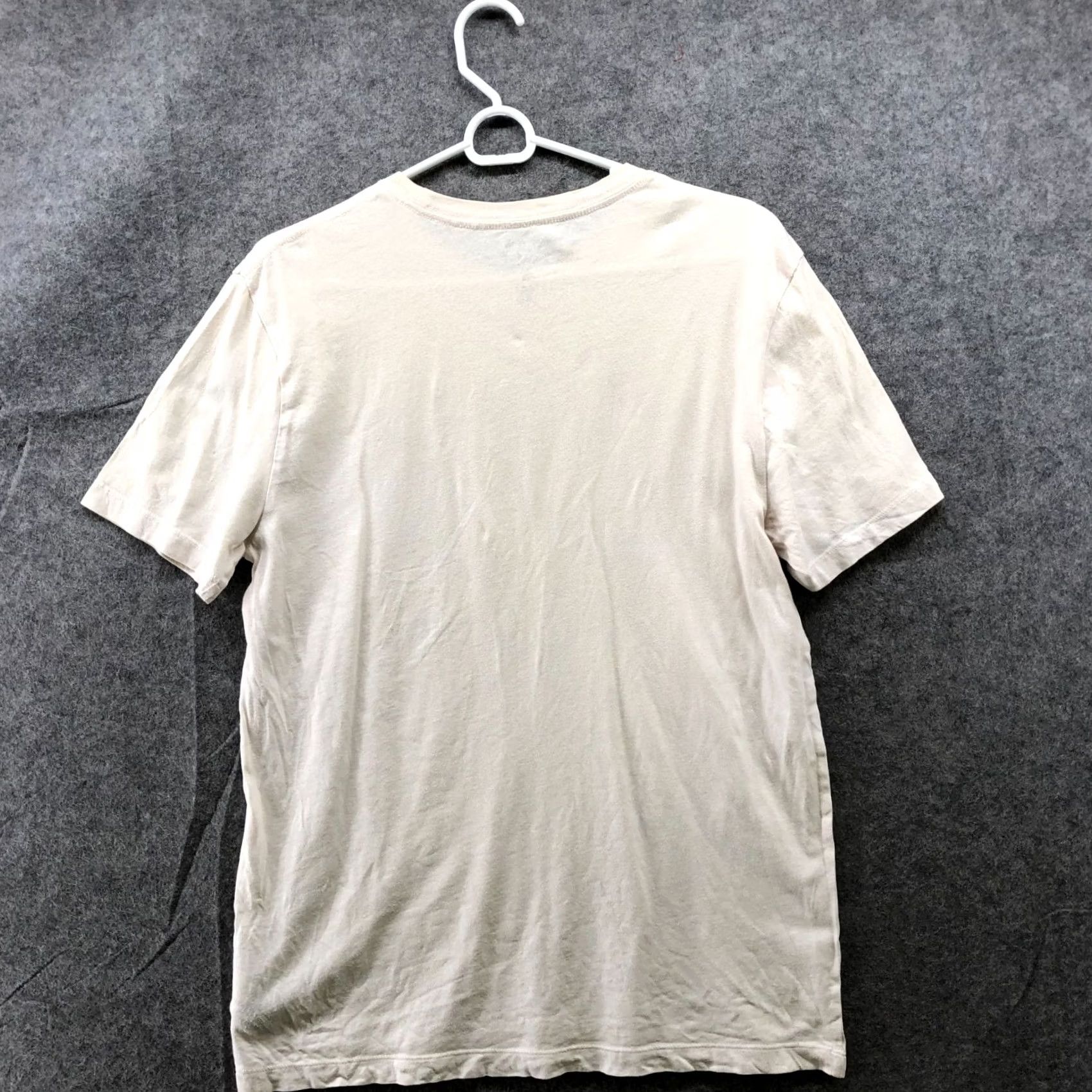 Gap Gap Christmas T Shirt Mens M Beige Short Sleeve Crew Neck Cotton Graphic Print Holiday Funny Shirt Mens M Size US M / EU 48-50 / 2 - 2 Thumbnail