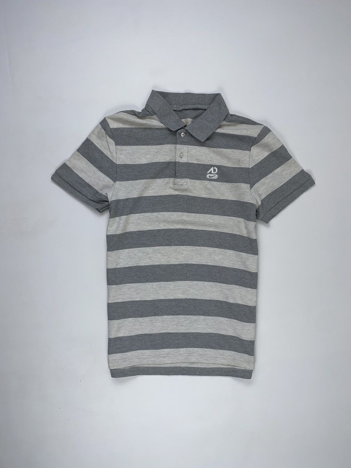 Nike 🚨 Nike vintage polo t shirt short sleeve silver man athletic Size US M / EU 48-50 / 2 - 1 Thumbnail