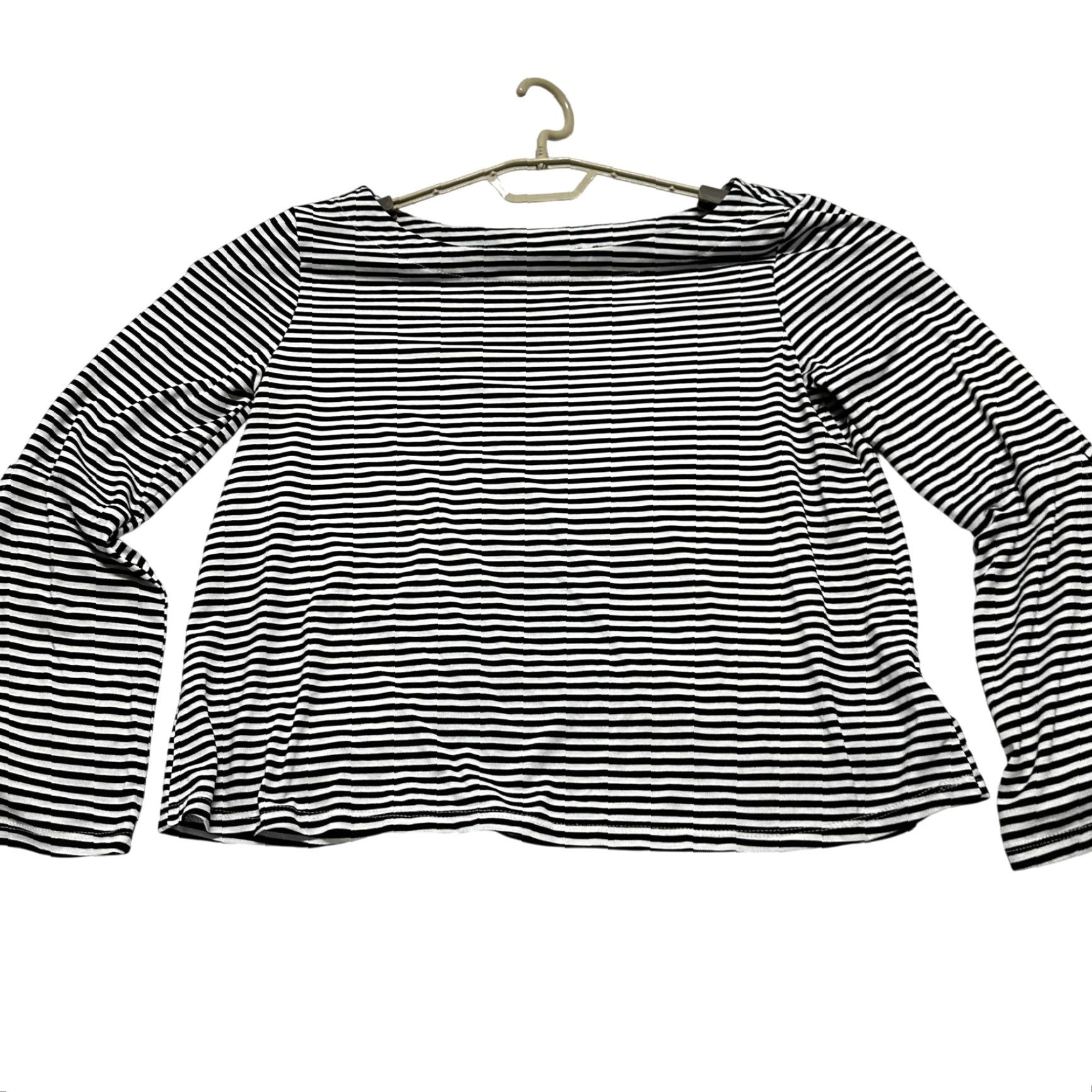BB Dakota BB Dakota Shirt Women M Black White Striped Bell Sleeve Minimalist Casual Shirt Mens? Size M / US 6-8 / IT 42-44 - 2 Thumbnail