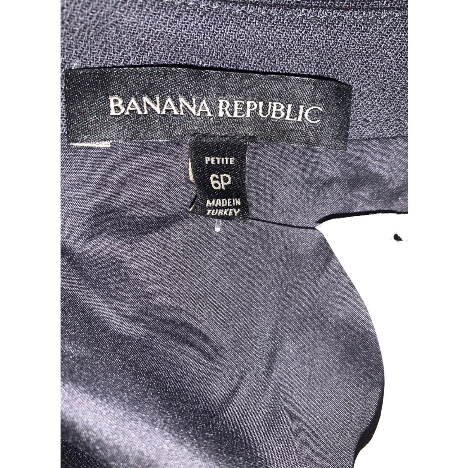 Banana Republic Banana Republic Skirt Women’s Petite Dark Gray Size 6P NWT-3966, See Photo, Zips, Solid, Black? (Note: Gray) Size 28" / US 6 / IT 42 - 7 Thumbnail