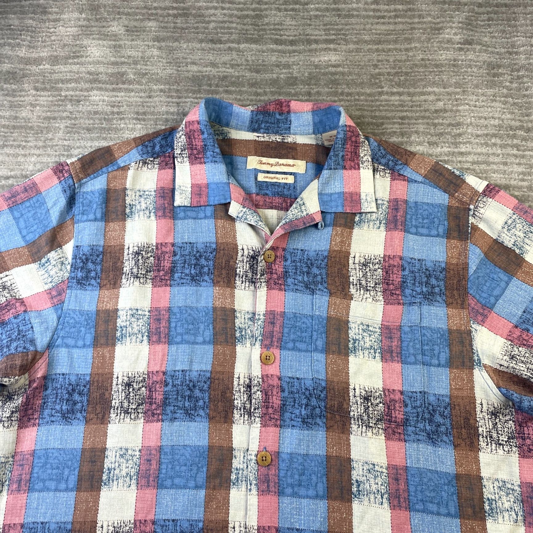 Tommy Bahama VINTAGE not specified, so omit. Final title: Tommy Bahama Shirt Mens M Blue Silk Cotton Button-Up Hawaiian Floral Short Sleeve Size US M / EU 48-50 / 2 - 3 Thumbnail