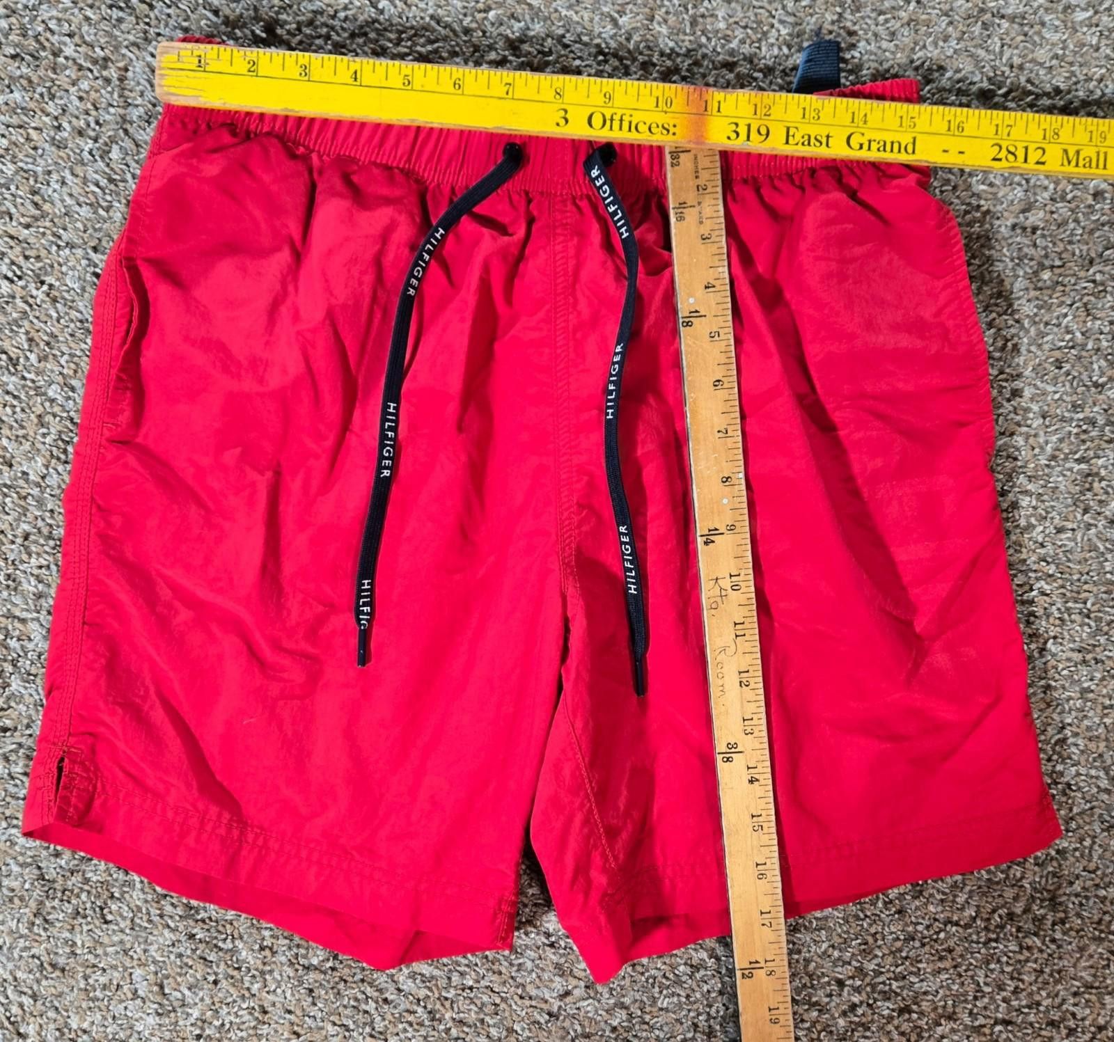 Tommy Hilfiger Tommy Hilfiger red drawstring swim trunks Lined Pockets M Size US 32 / EU 48 - 2 Thumbnail